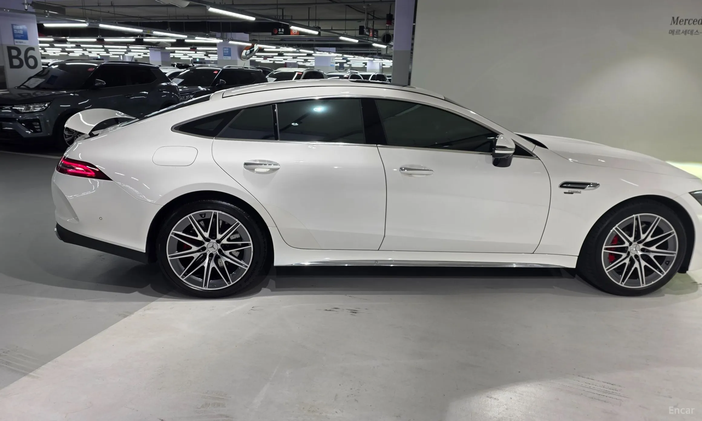 Mercedes Benz AMG GT превью 9