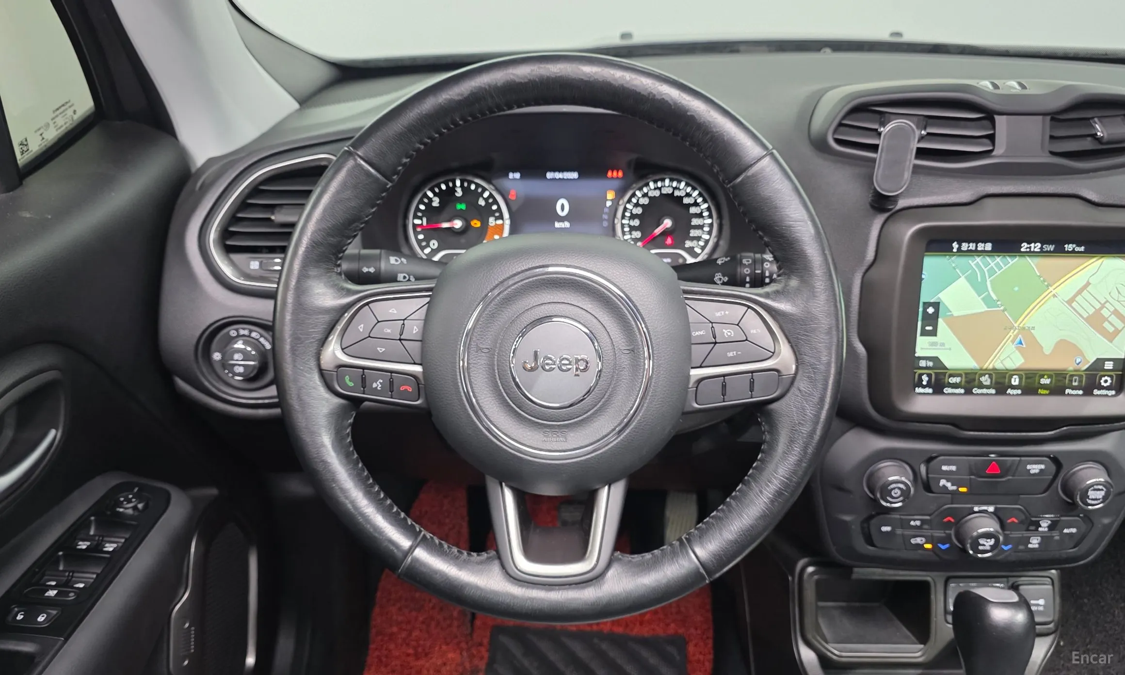 Jeep Renegade превью 13