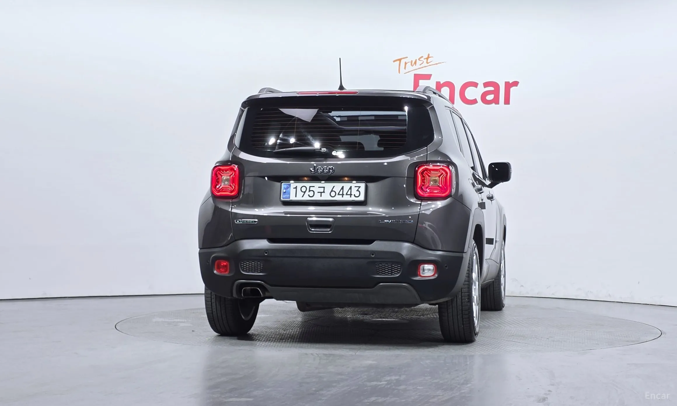 Jeep Renegade превью 4
