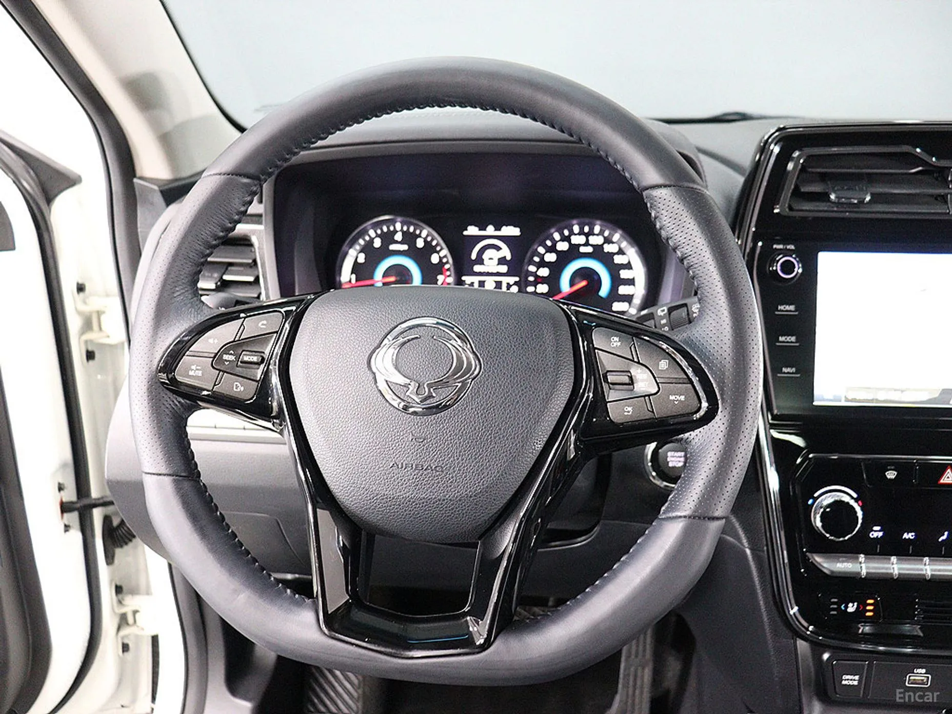KG Mobility (SsangYong) Berry New Tivoli превью 15