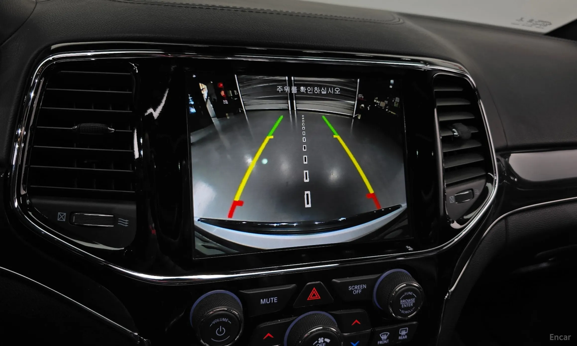 Jeep Grand Cherokee превью 16