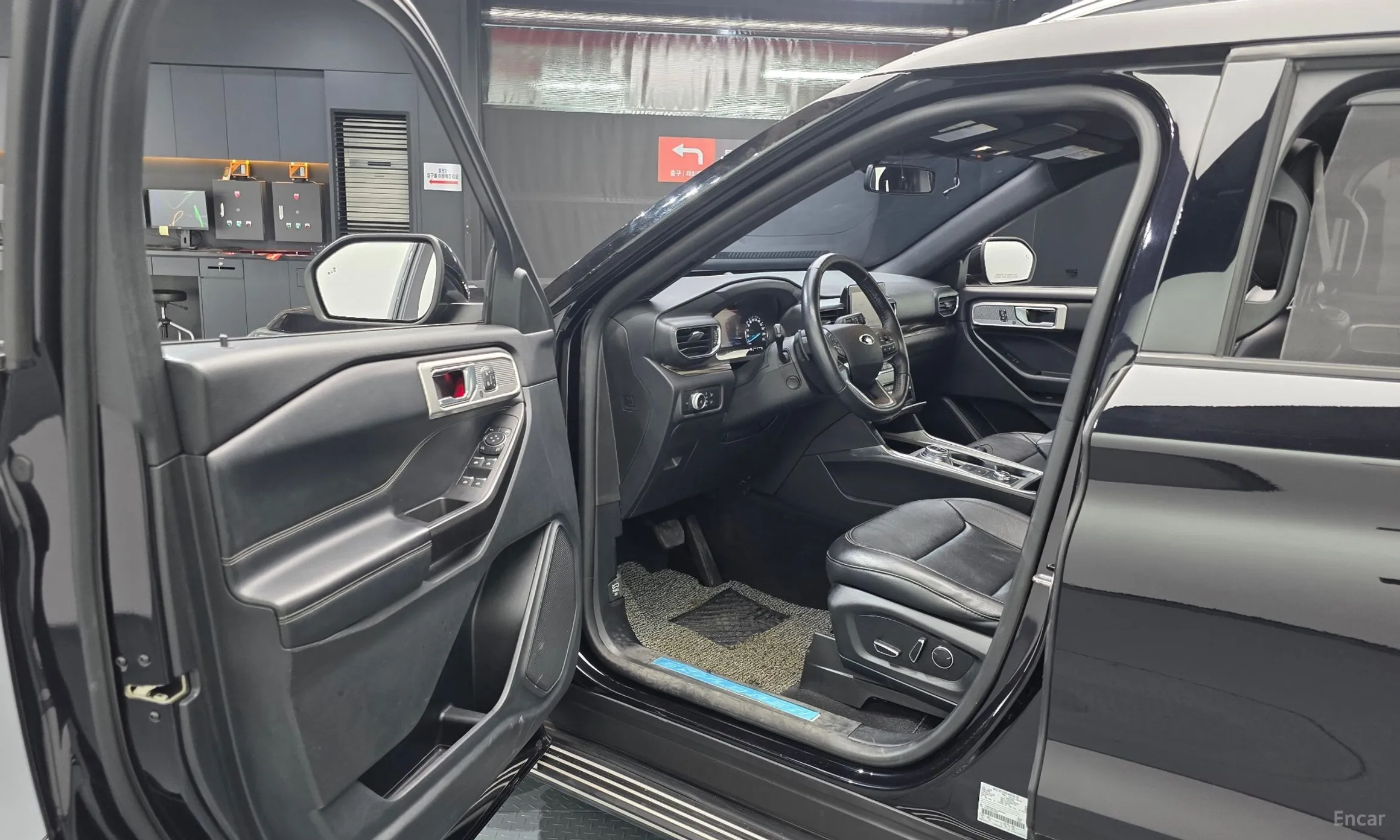 Ford Explorer 6th Generation превью 10