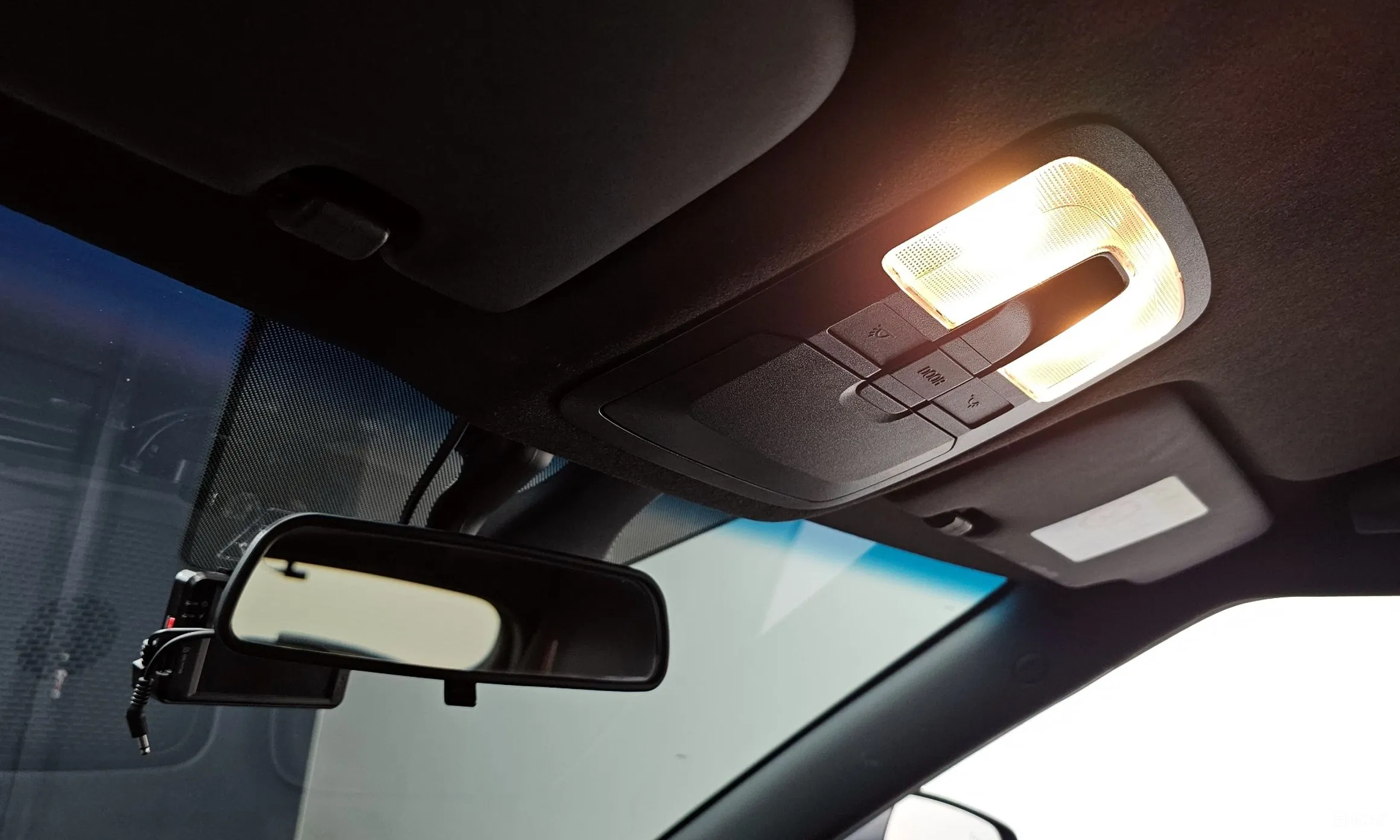 KG Mobility (SsangYong) Berry New Tivoli превью 18
