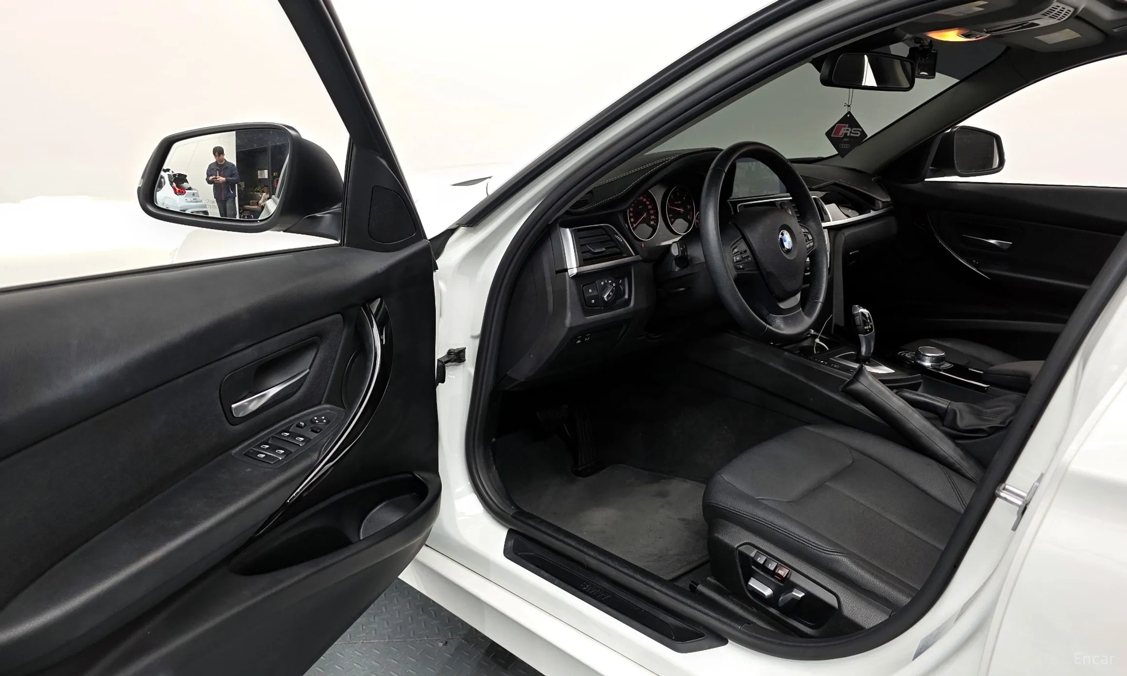 BMW 3 Series (F30) превью 10