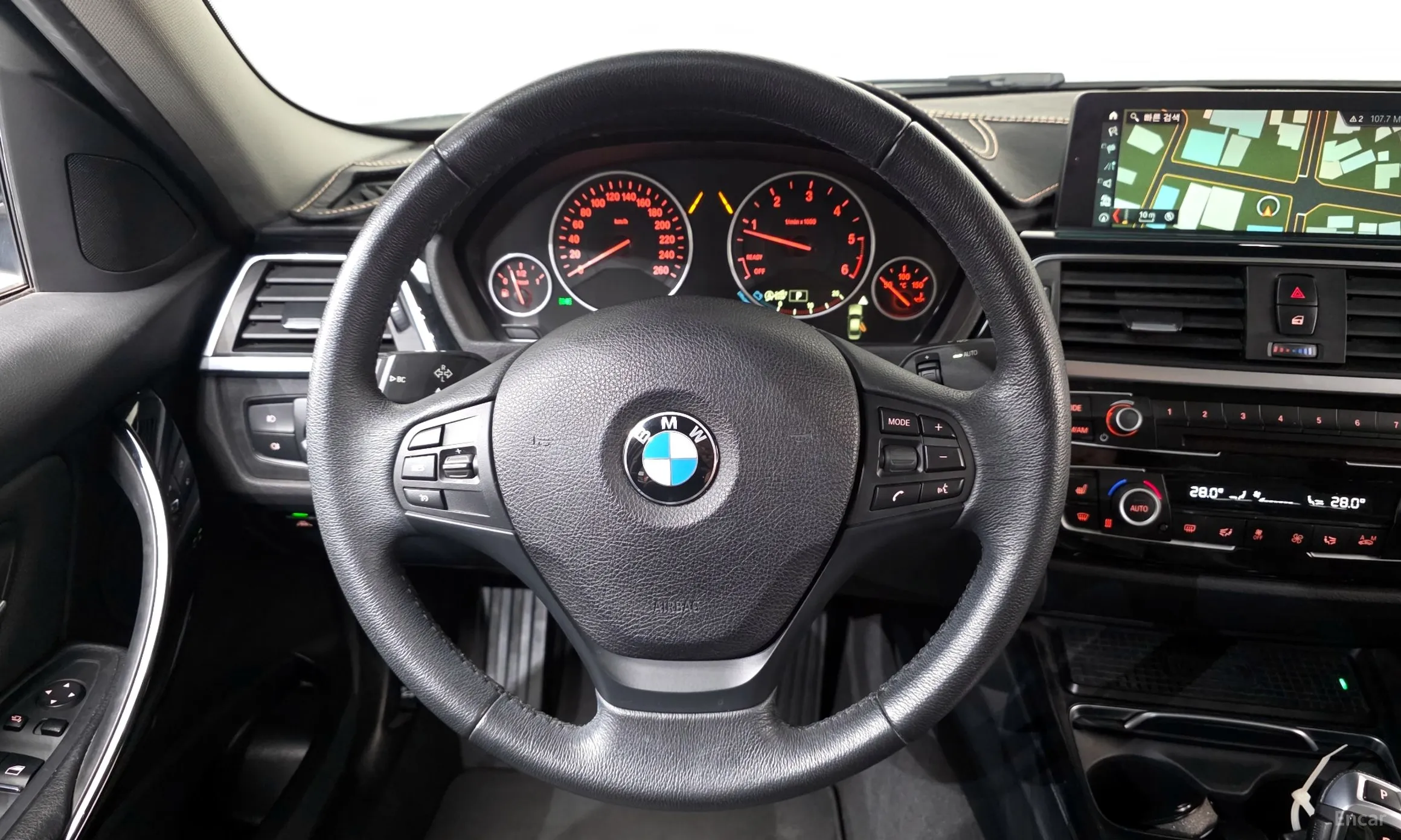 BMW 3 Series (F30) превью 13