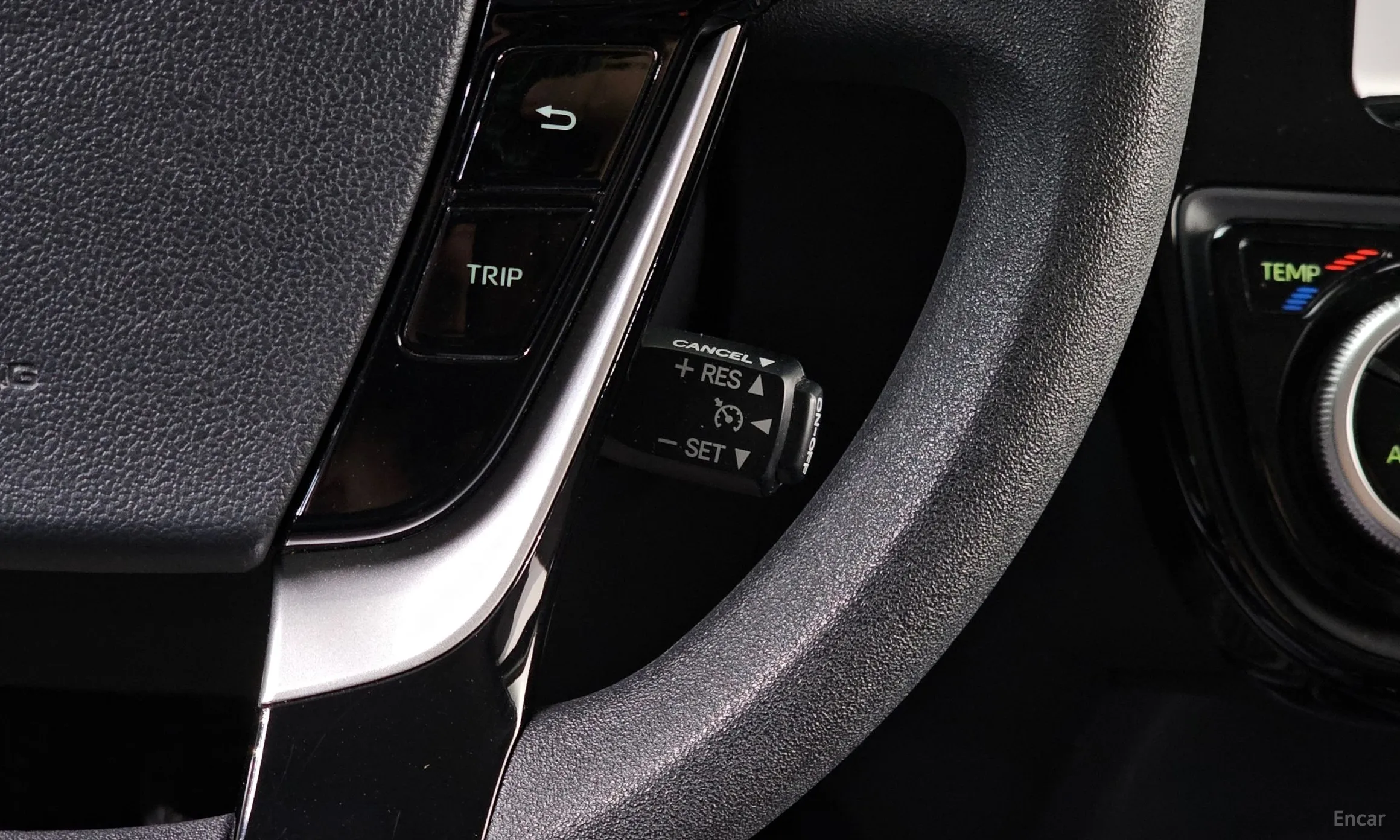 Toyota Prius C превью 20