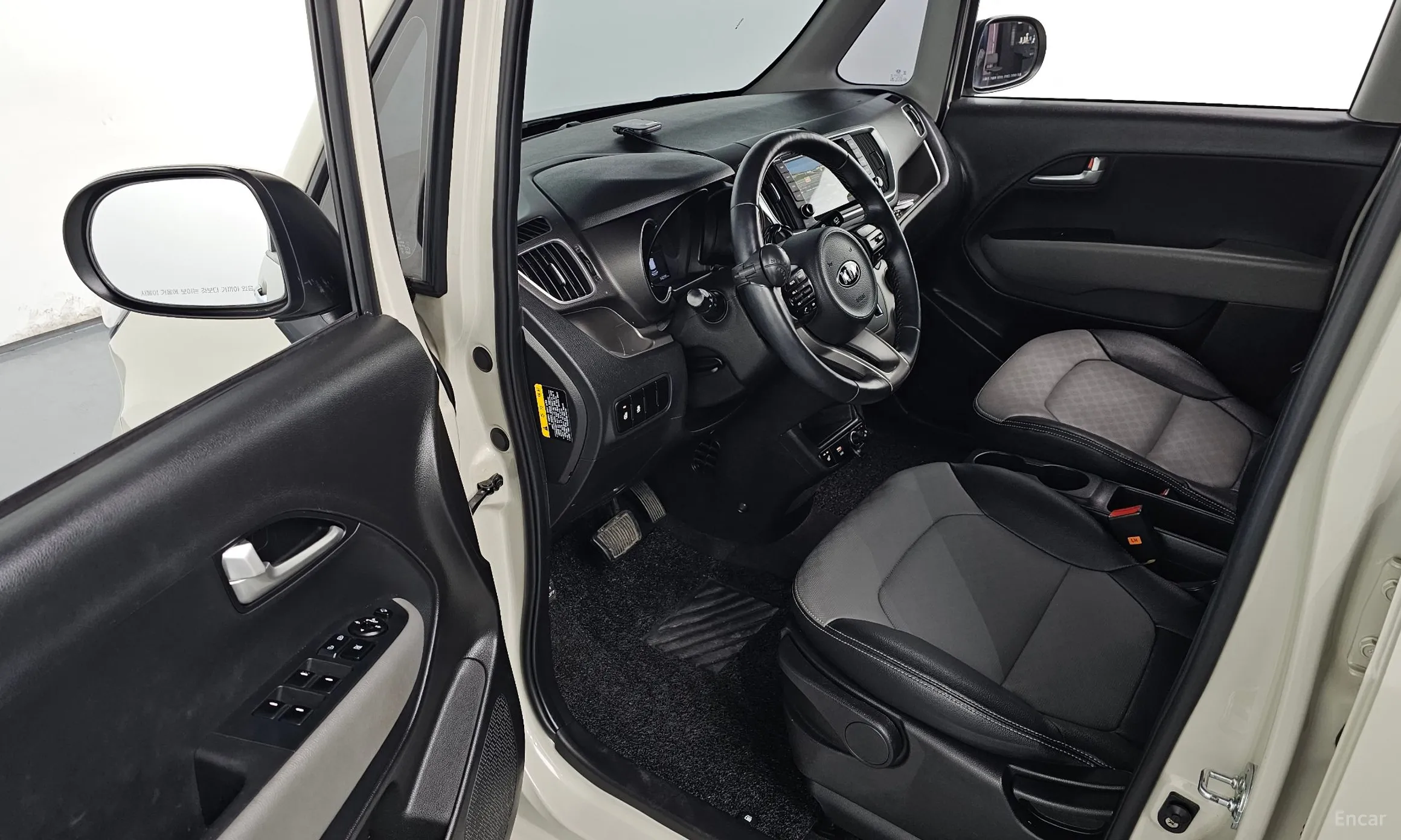 Kia Ray превью 10