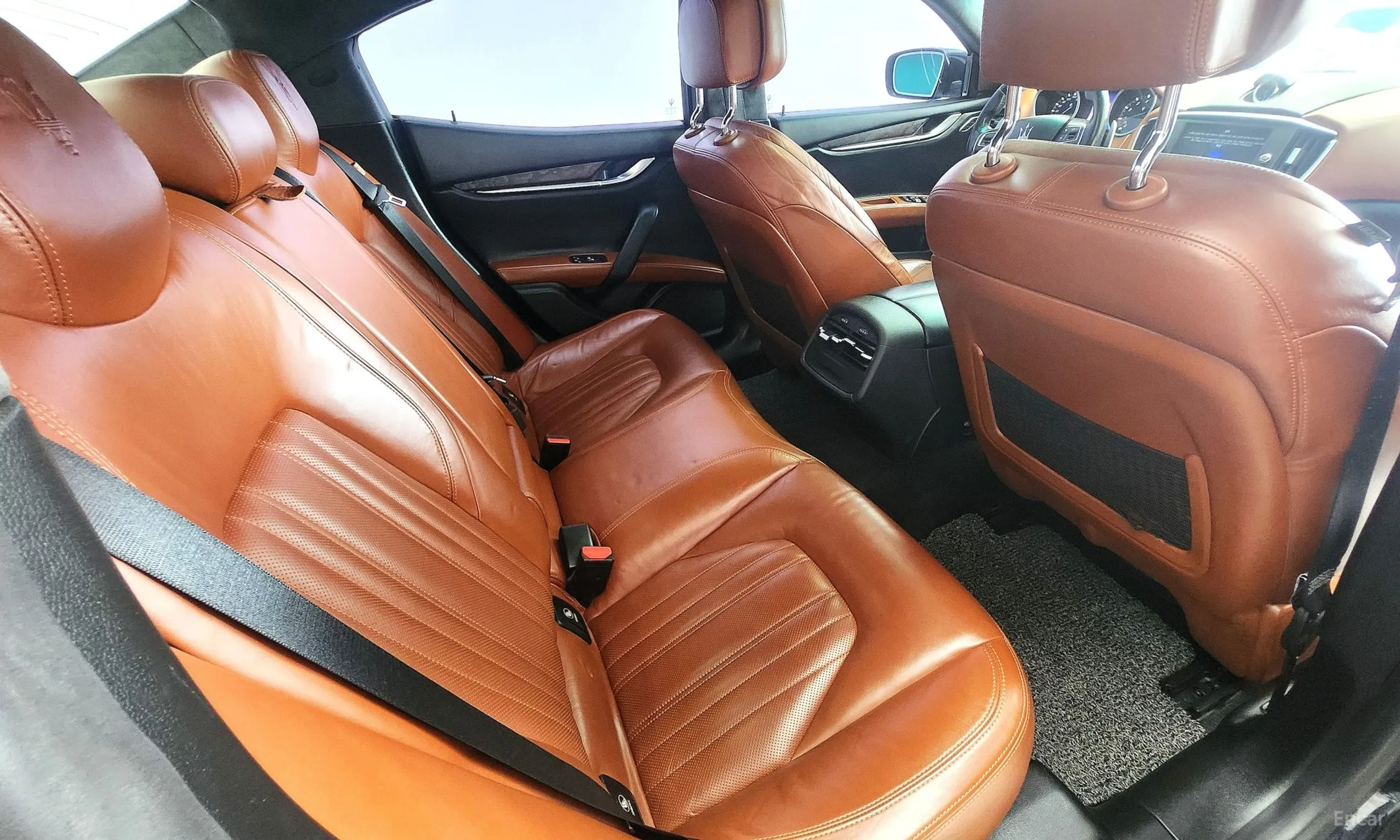 Maserati Ghibli превью 16