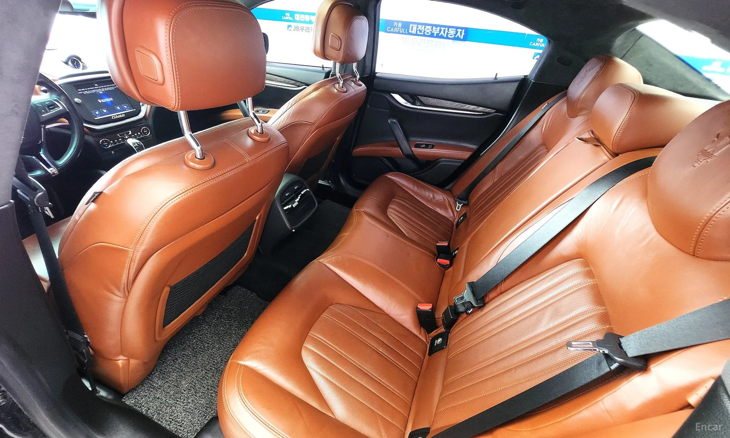 Maserati Ghibli превью 18