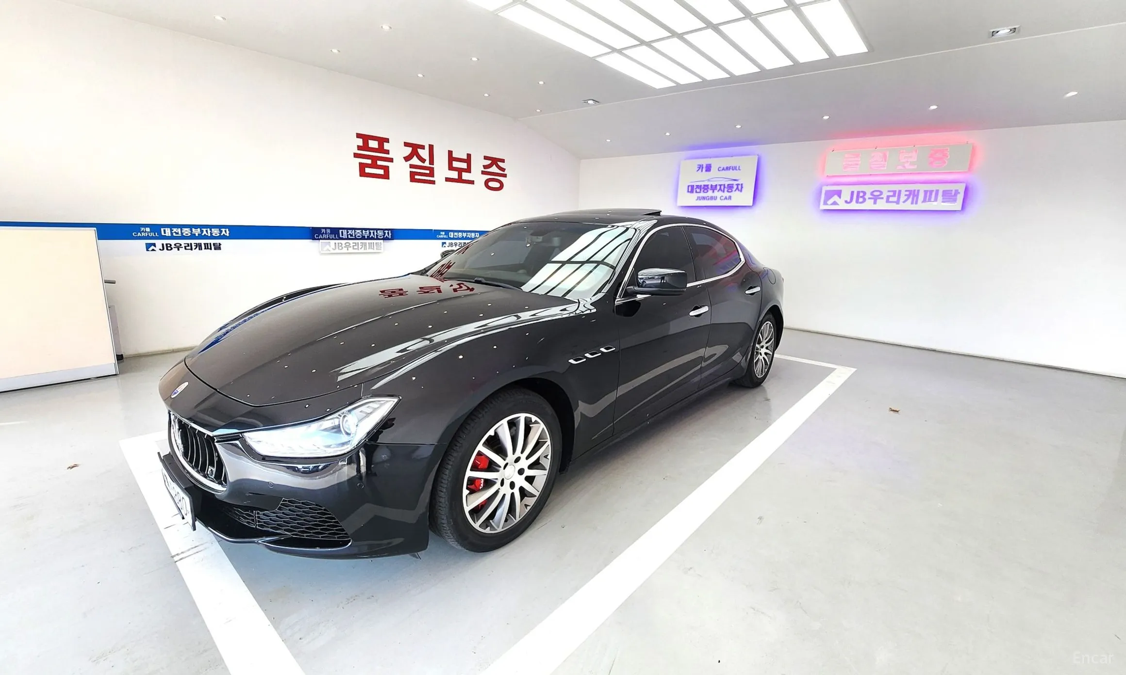Maserati Ghibli превью 3