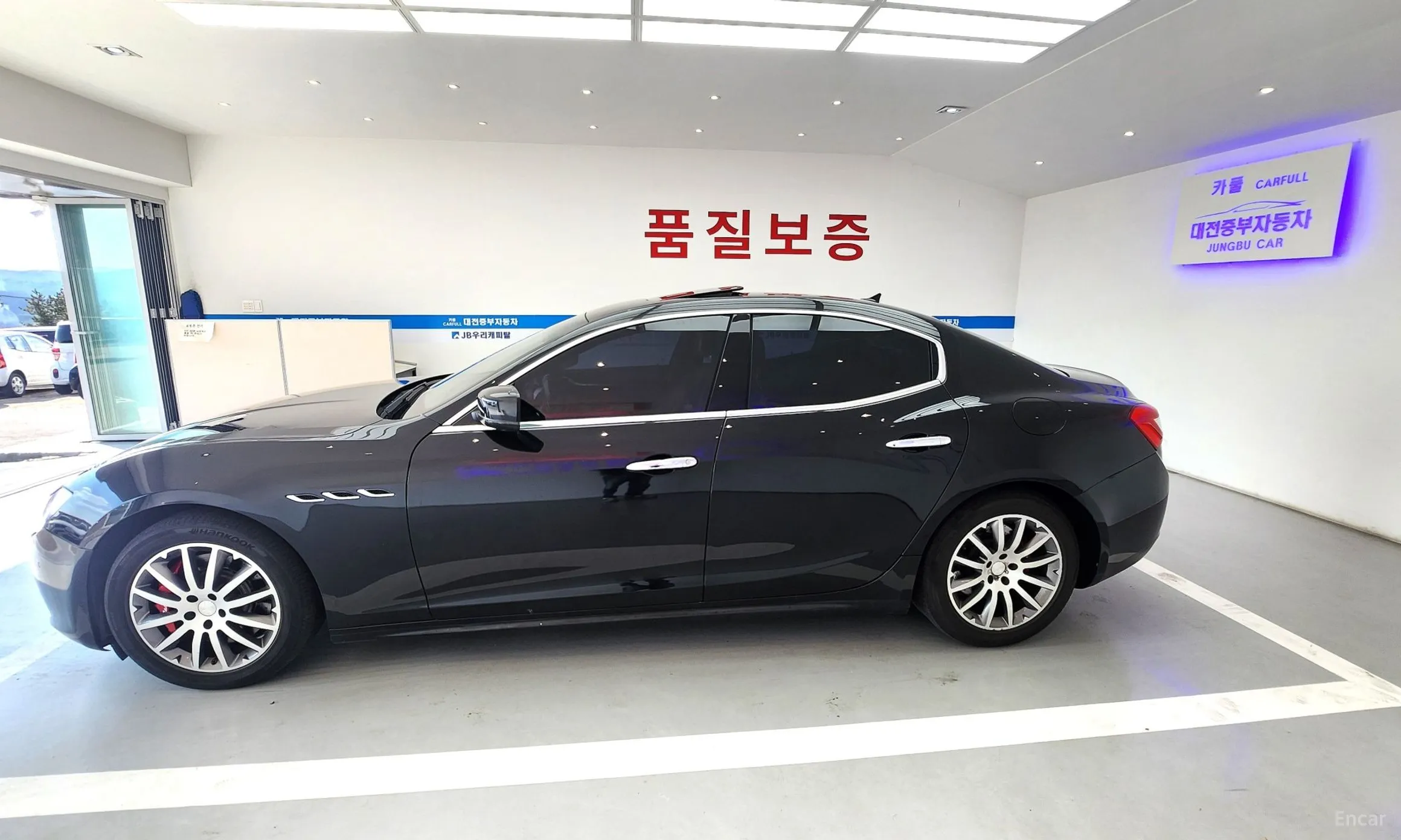 Maserati Ghibli превью 4