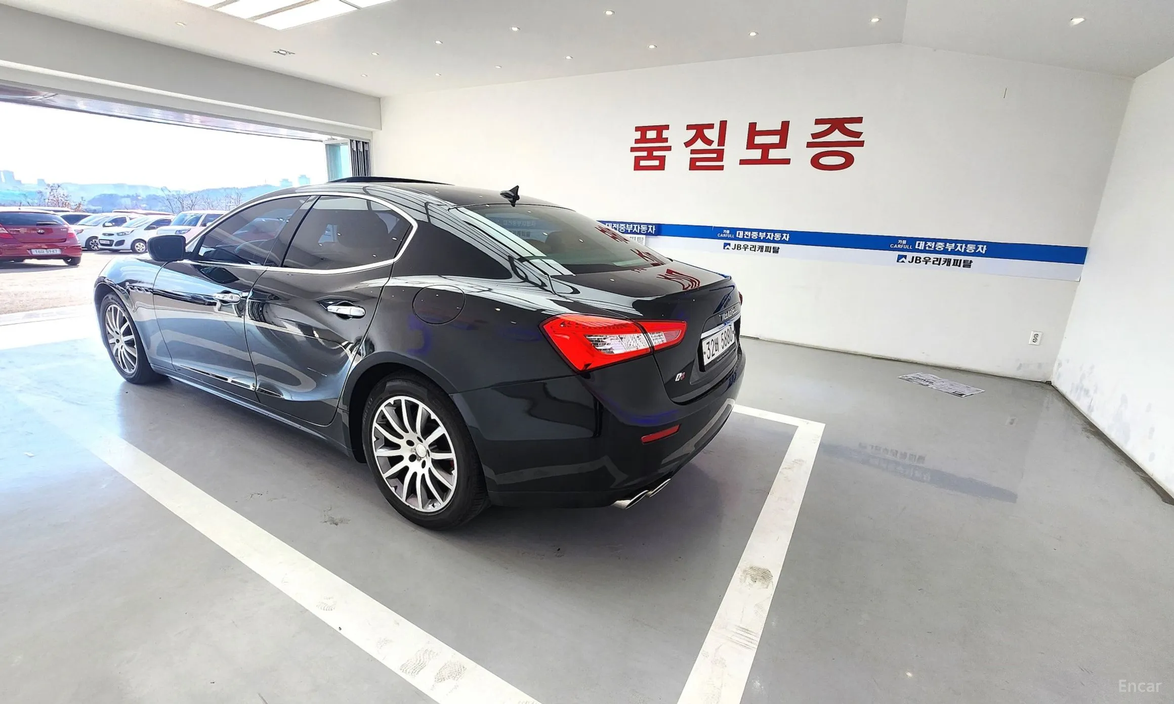 Maserati Ghibli превью 5