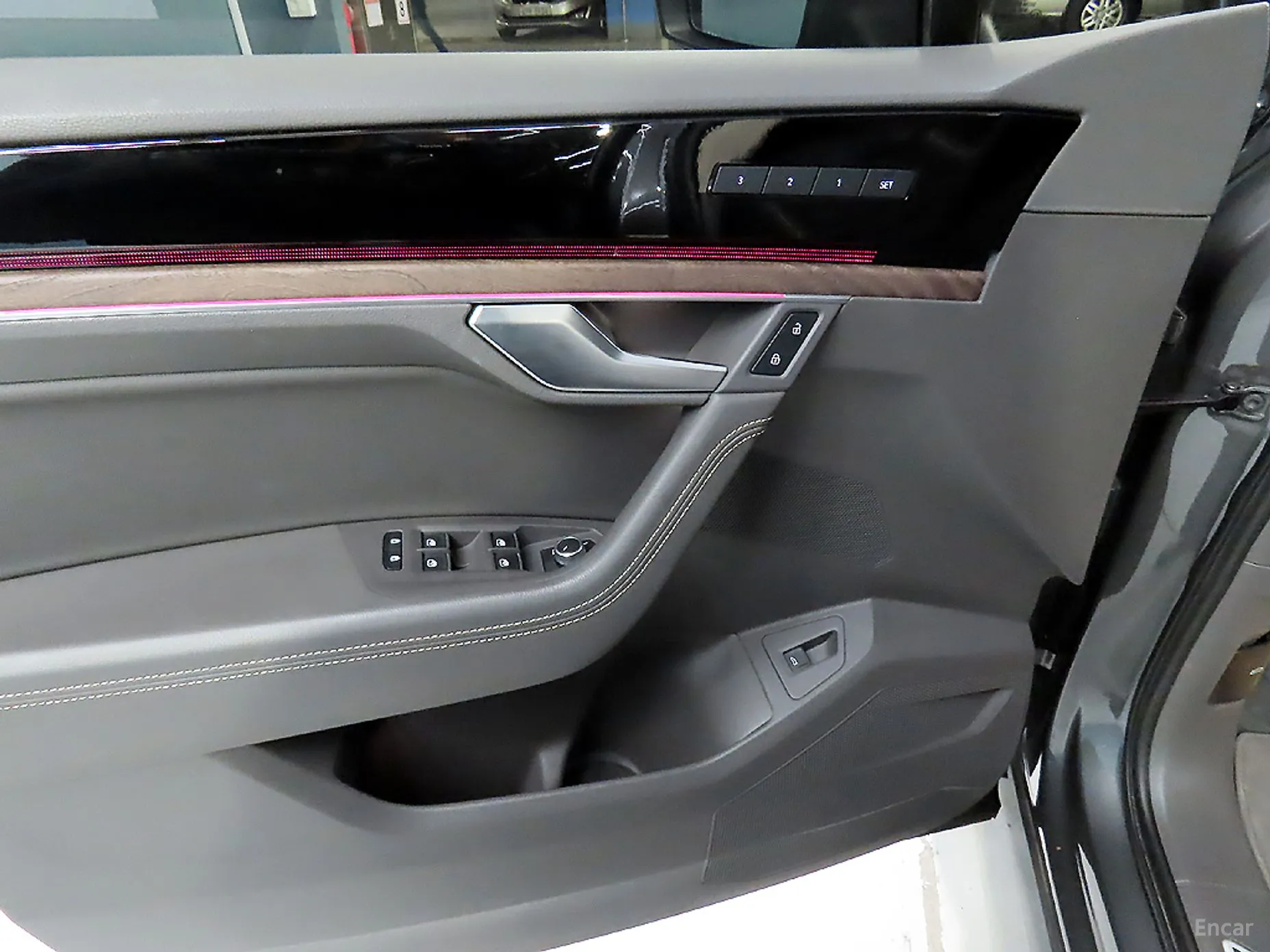 Volkswagen Touareg 3rd Generation превью 15