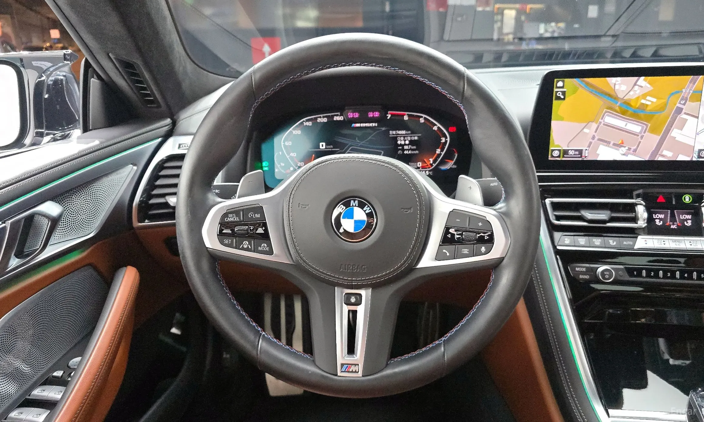 BMW 8-series (G15) превью 13