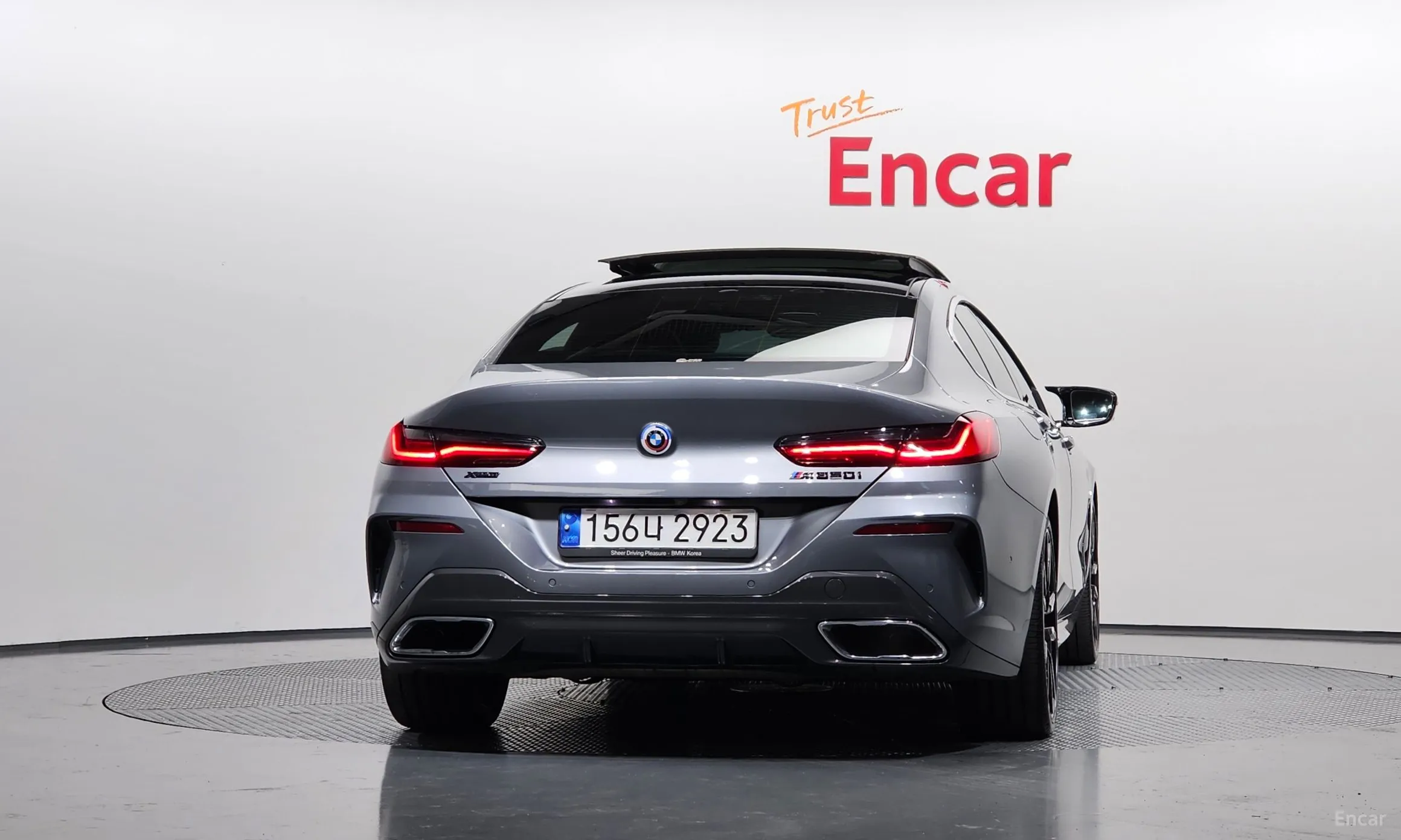 BMW 8-series (G15) превью 4