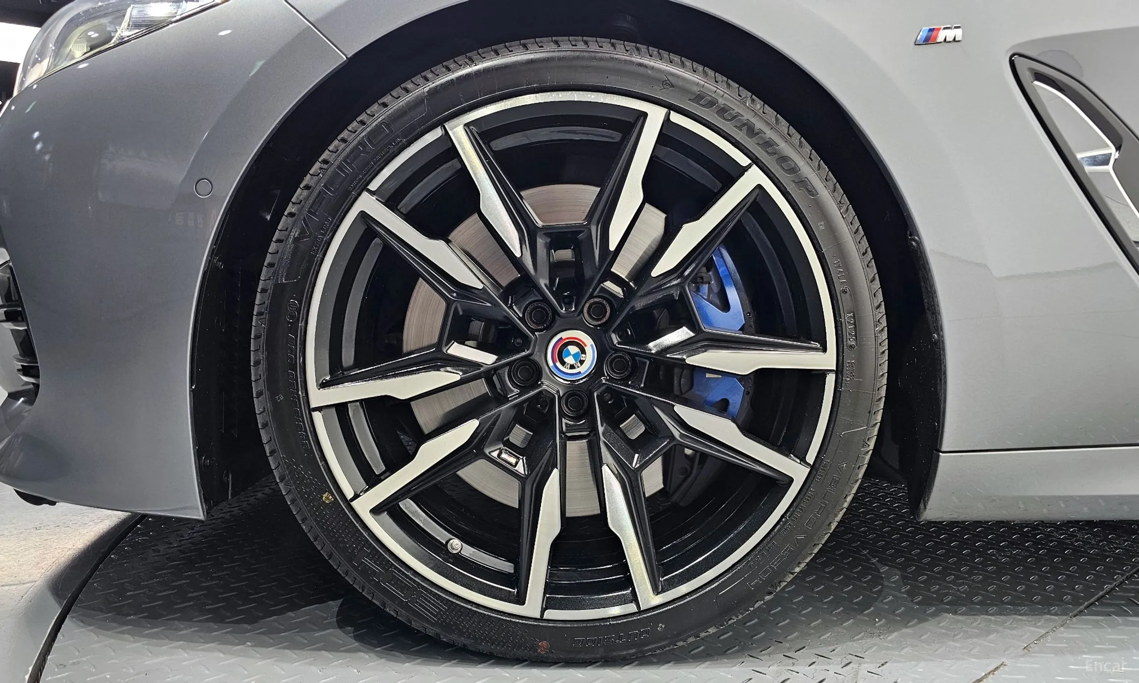 BMW 8-series (G15) превью 5