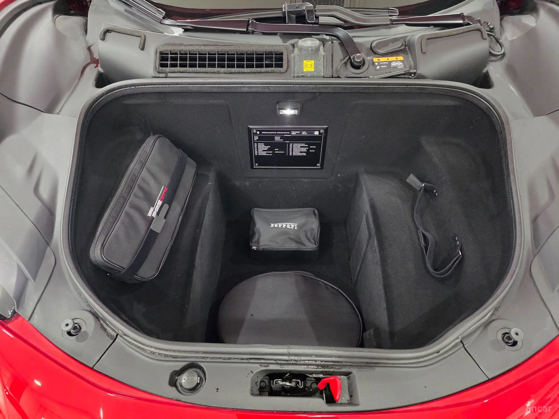 Ferrari 296 GTS превью 15