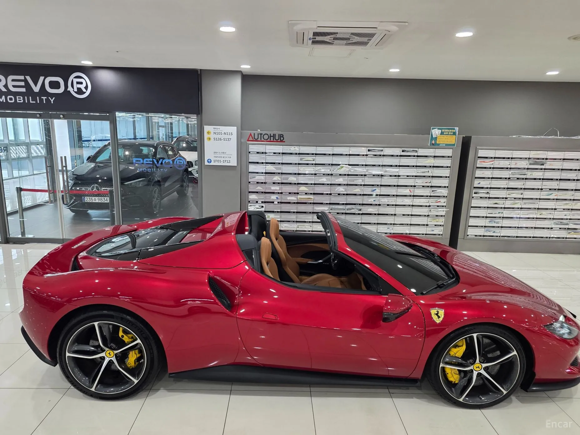 Ferrari 296 GTS превью 4