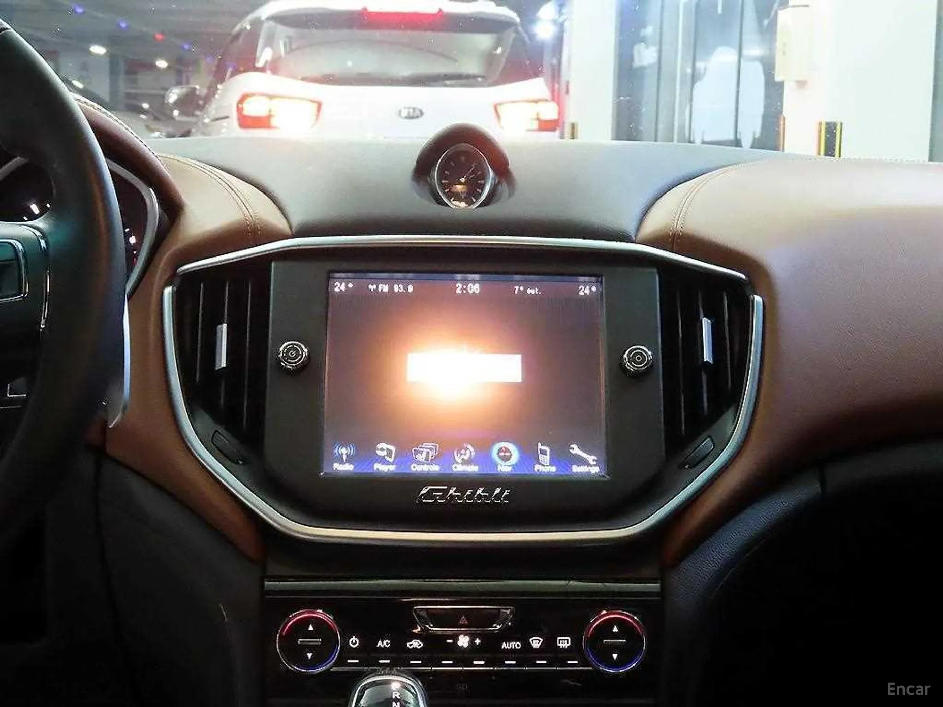 Maserati Ghibli превью 11
