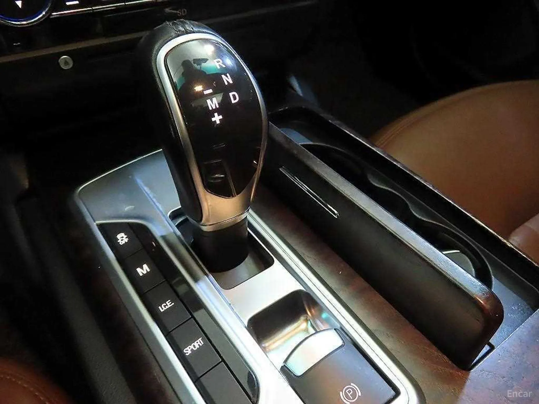Maserati Ghibli превью 12