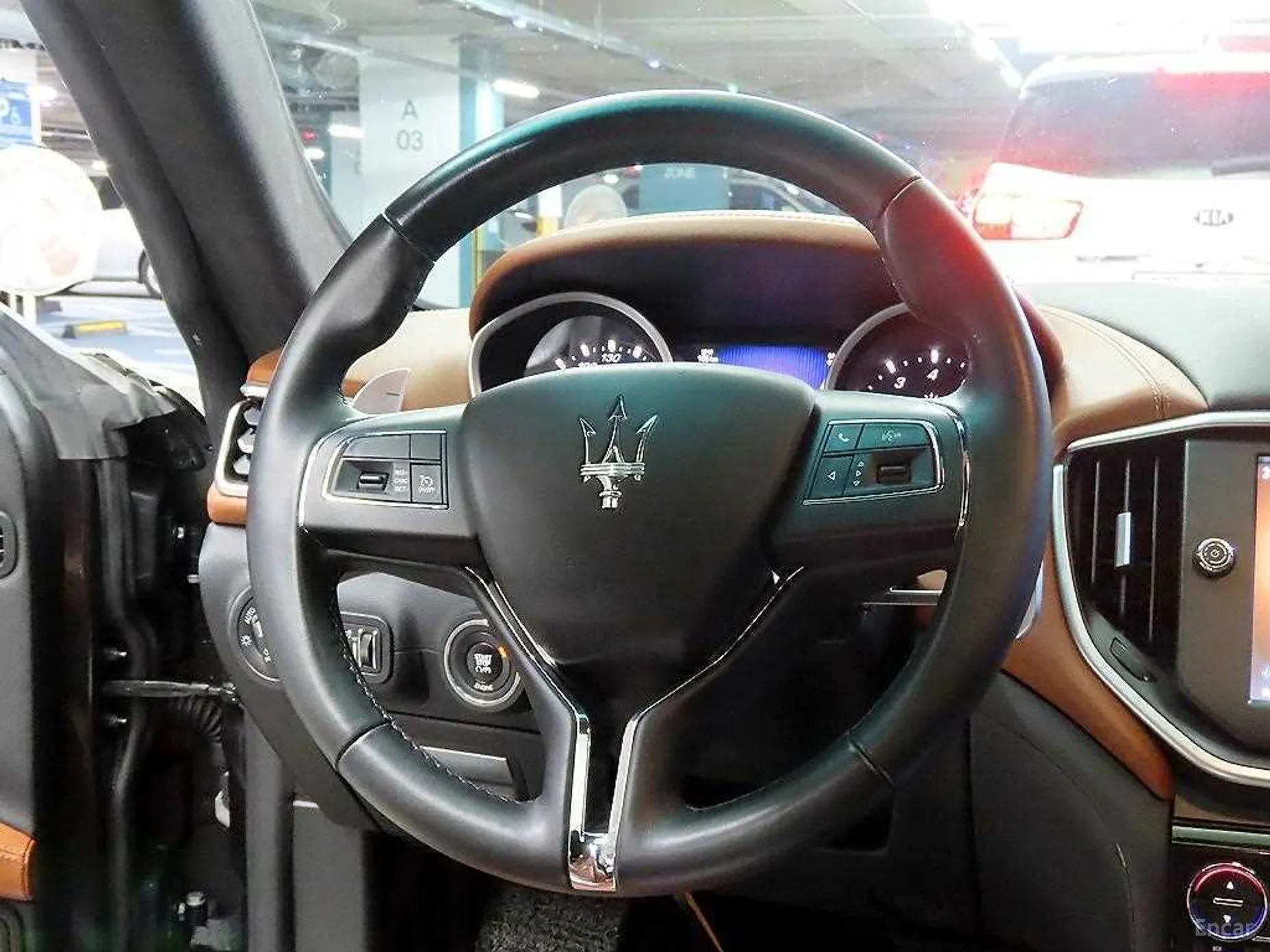 Maserati Ghibli превью 8