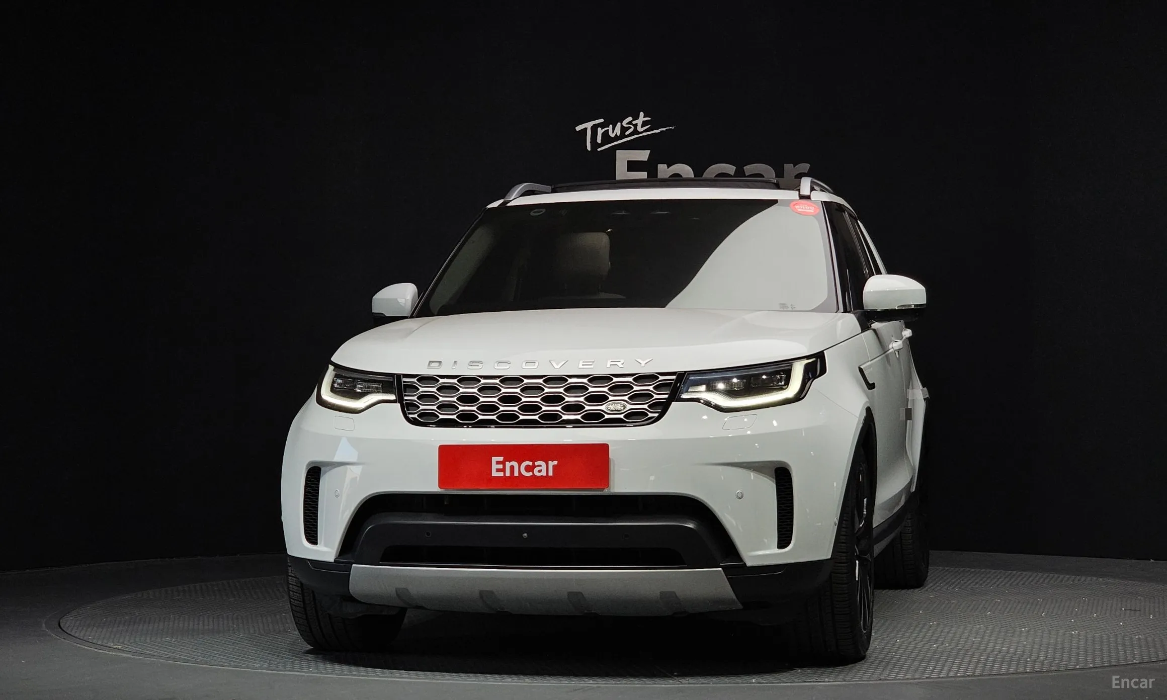 Land Rover Discovery 5 превью 3