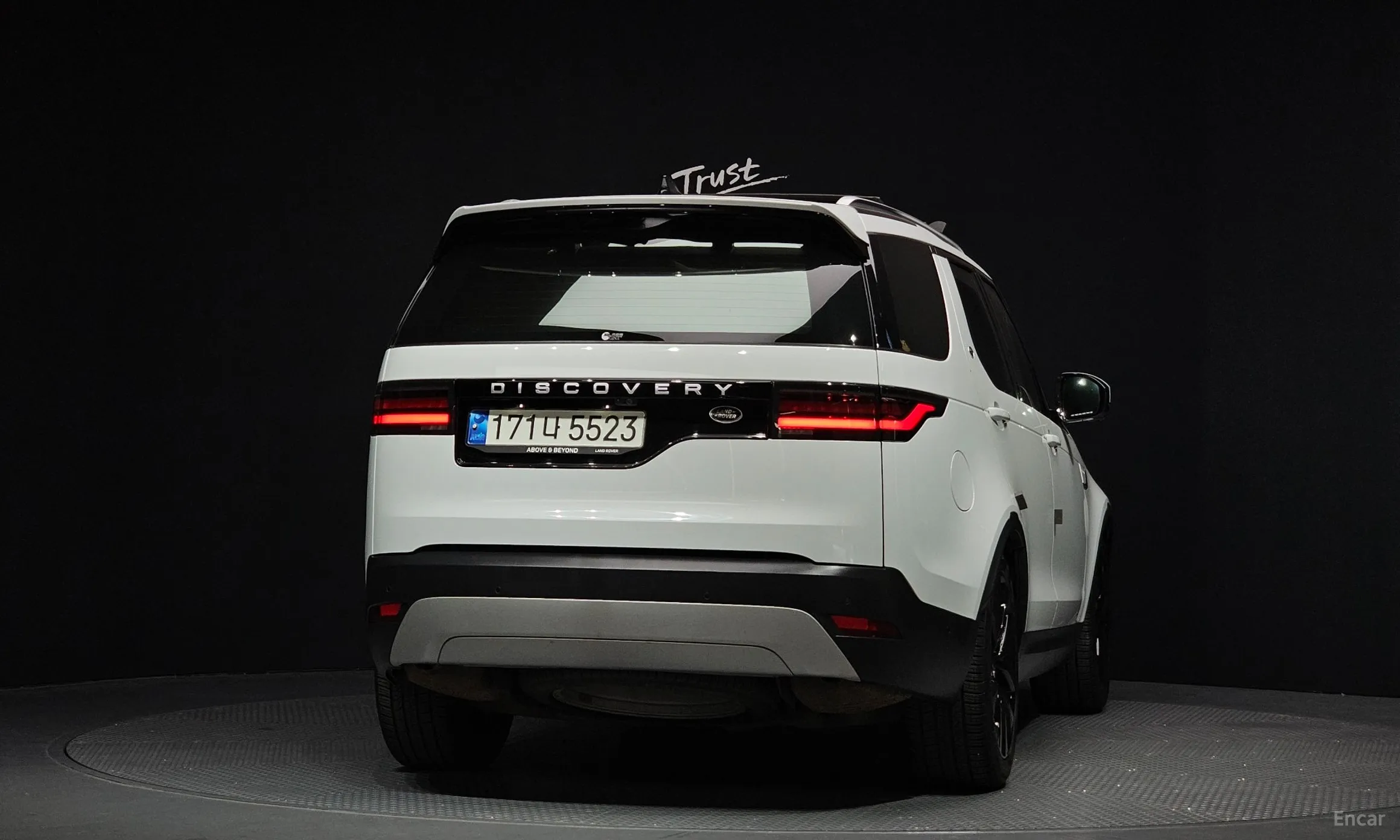 Land Rover Discovery 5 превью 4