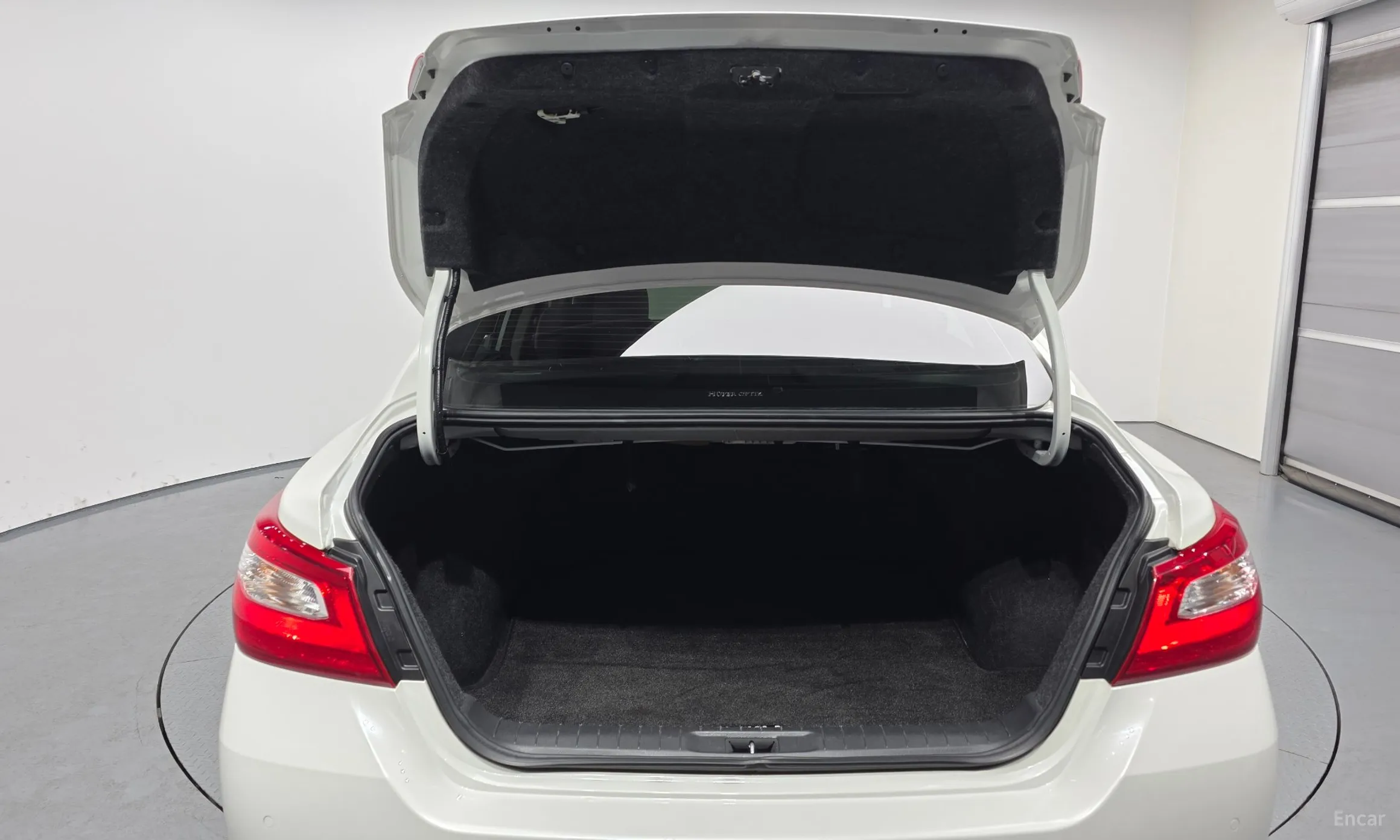 Nissan Altima превью 20
