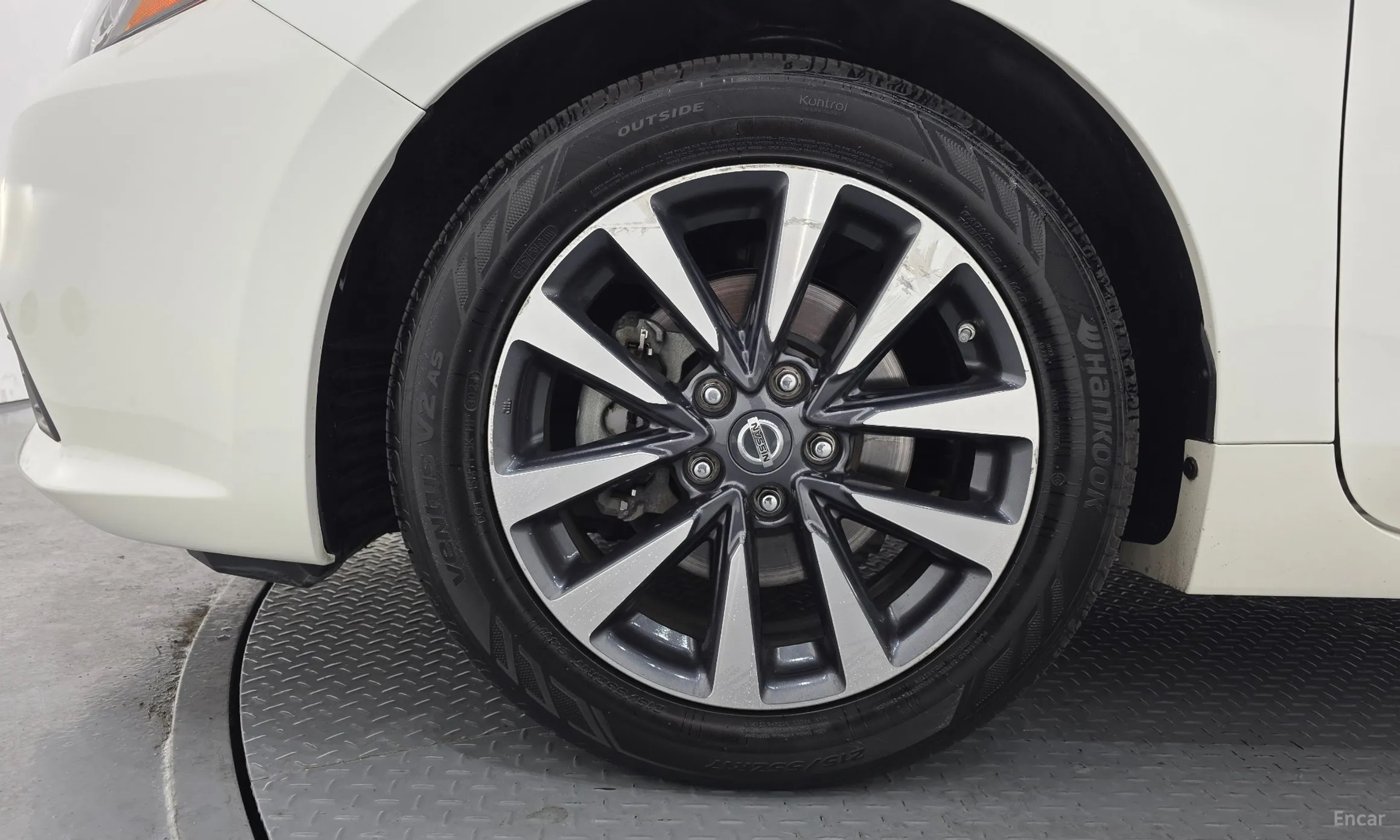 Nissan Altima превью 5