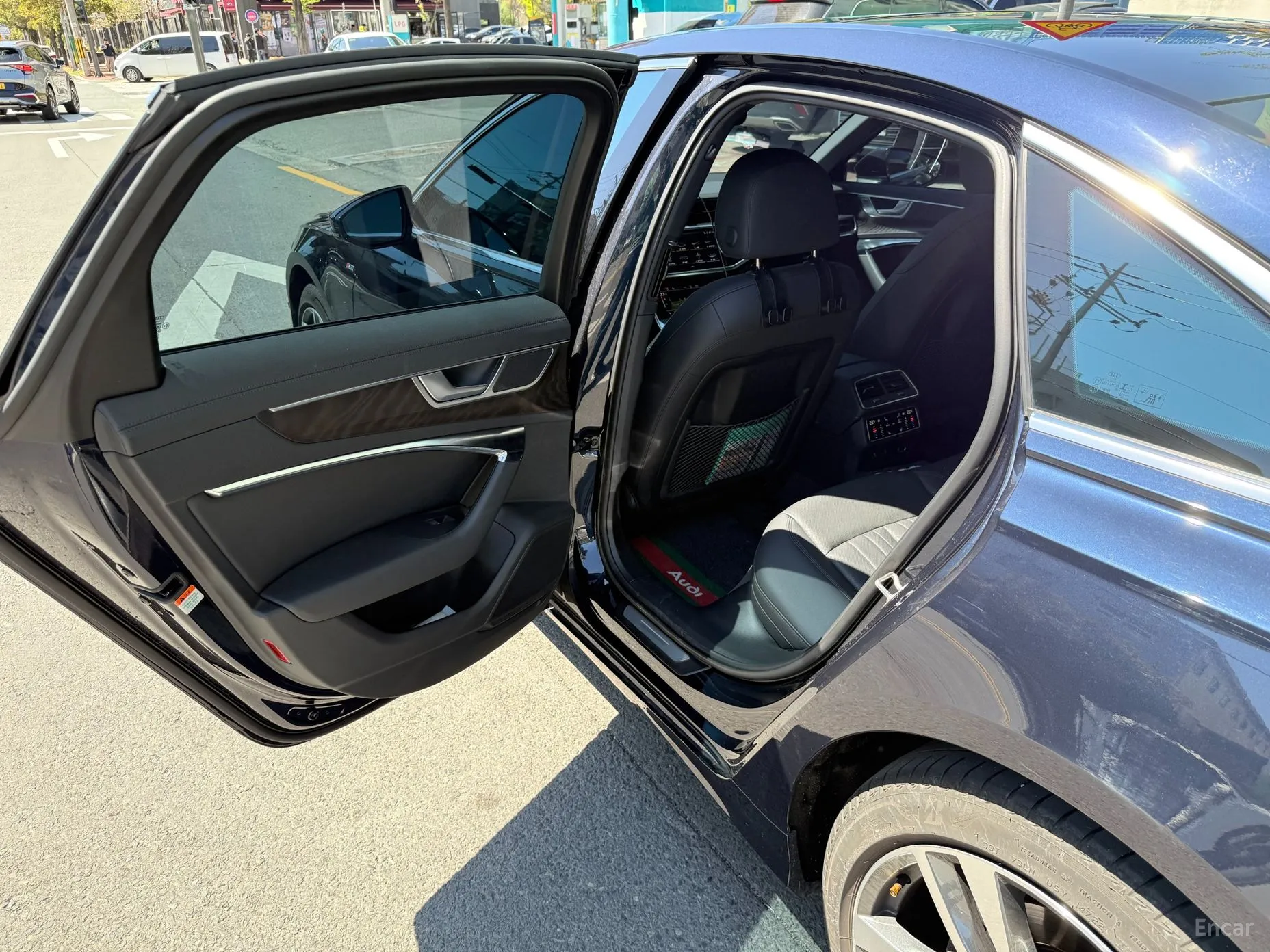 Audi A6 (C8) превью 7