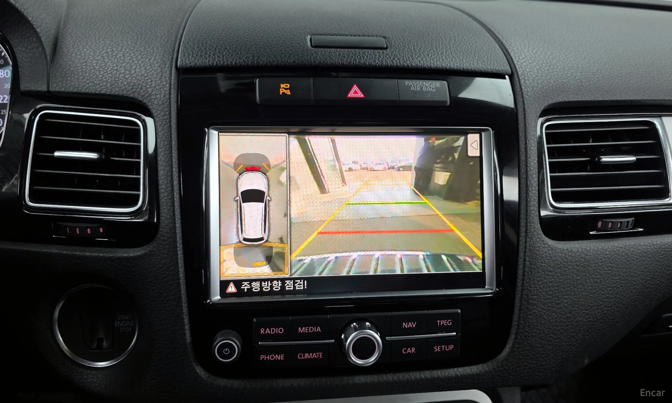 Volkswagen New Touareg превью 14