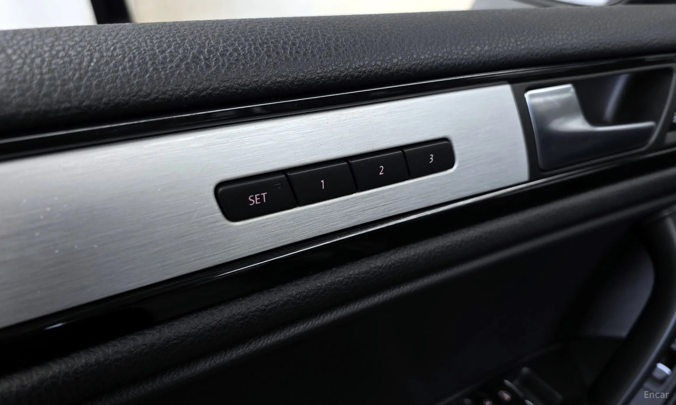 Volkswagen New Touareg превью 17