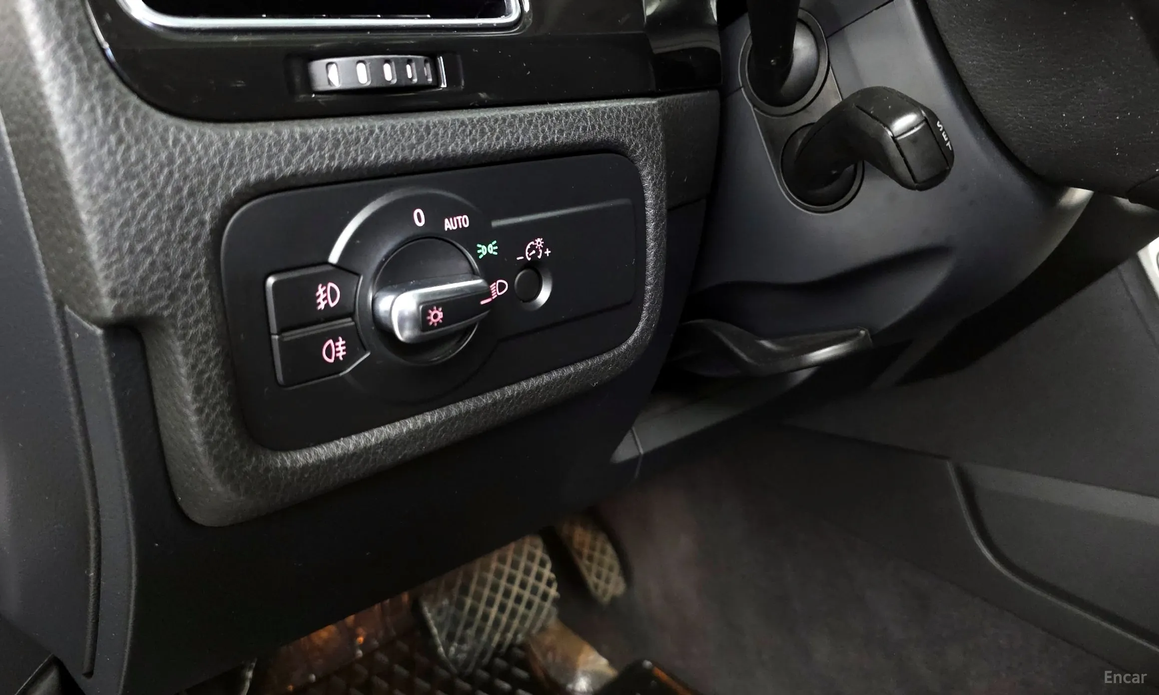 Volkswagen New Touareg превью 18