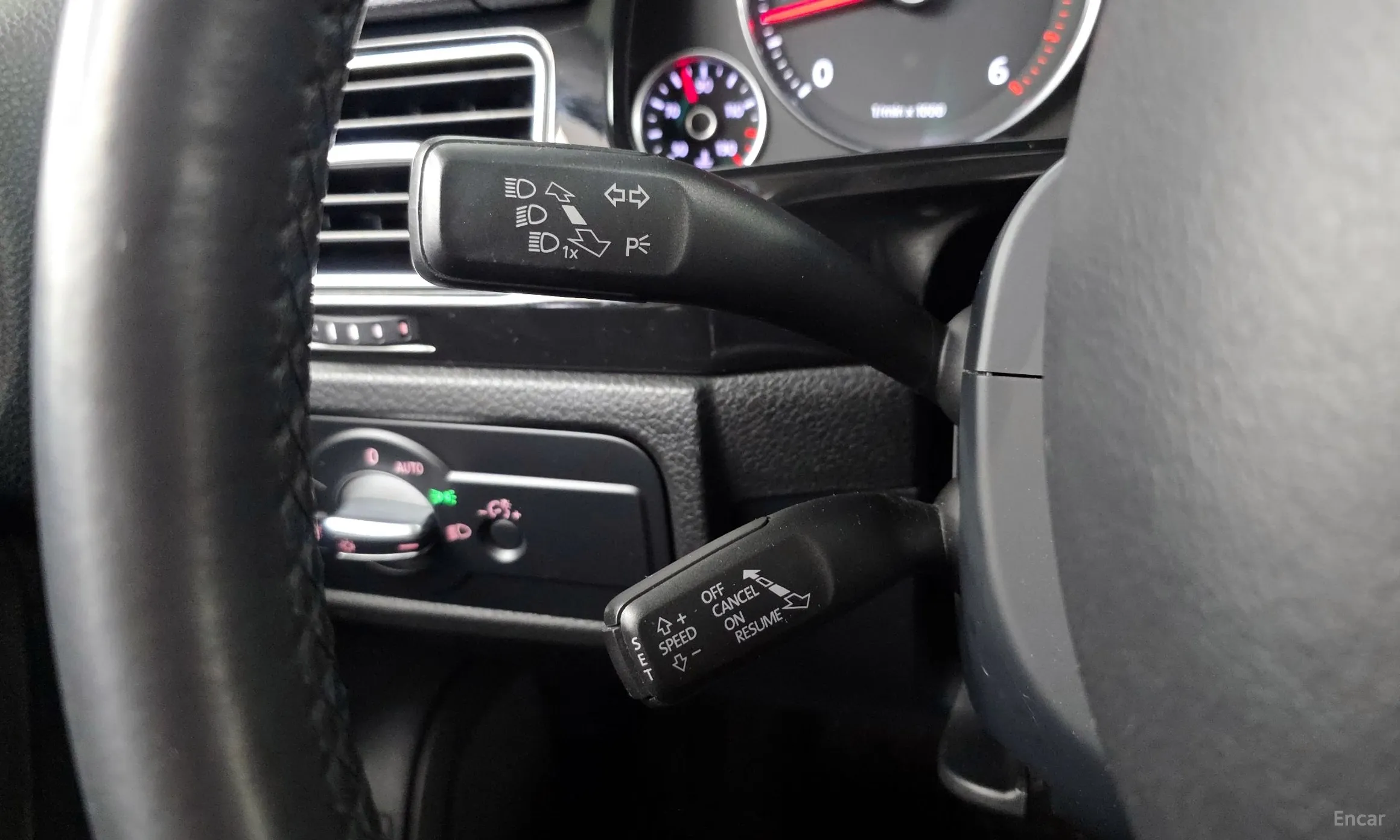 Volkswagen New Touareg превью 20