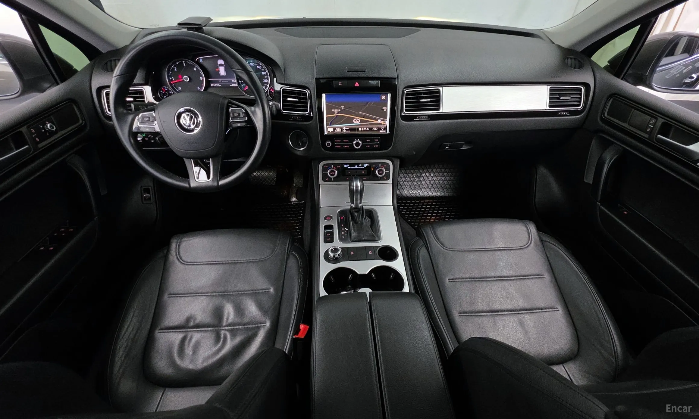 Volkswagen New Touareg превью 7