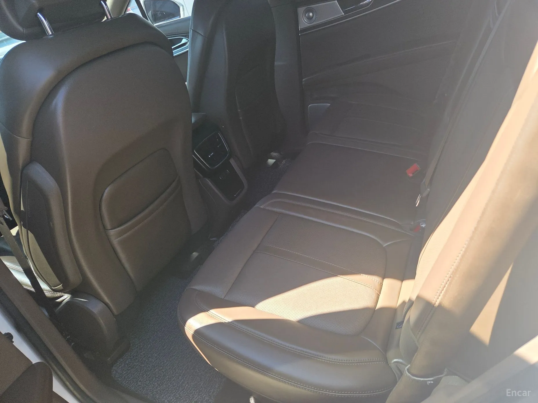 Lincoln MKX 2nd Generation превью 19