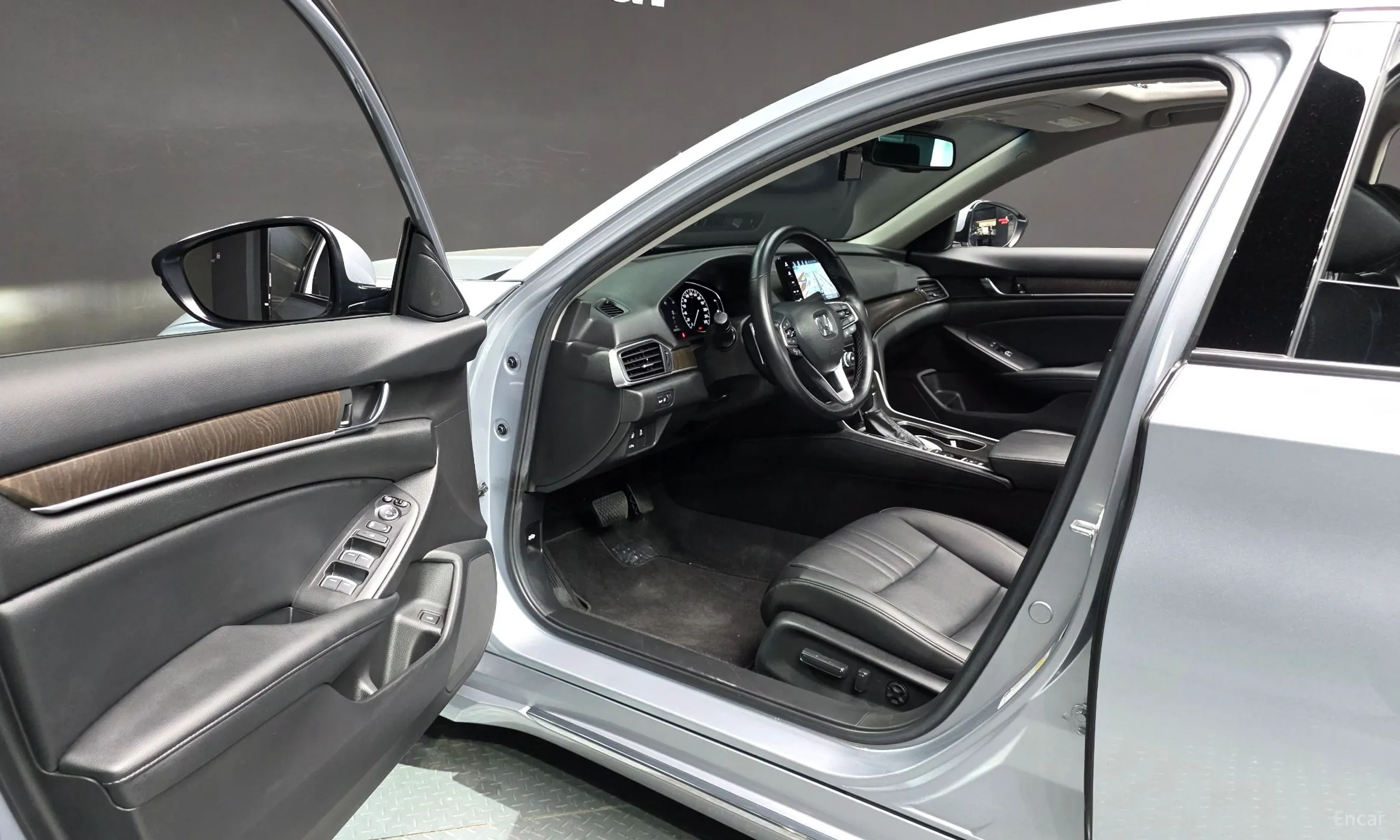 Honda Accord 10th Generation превью 10