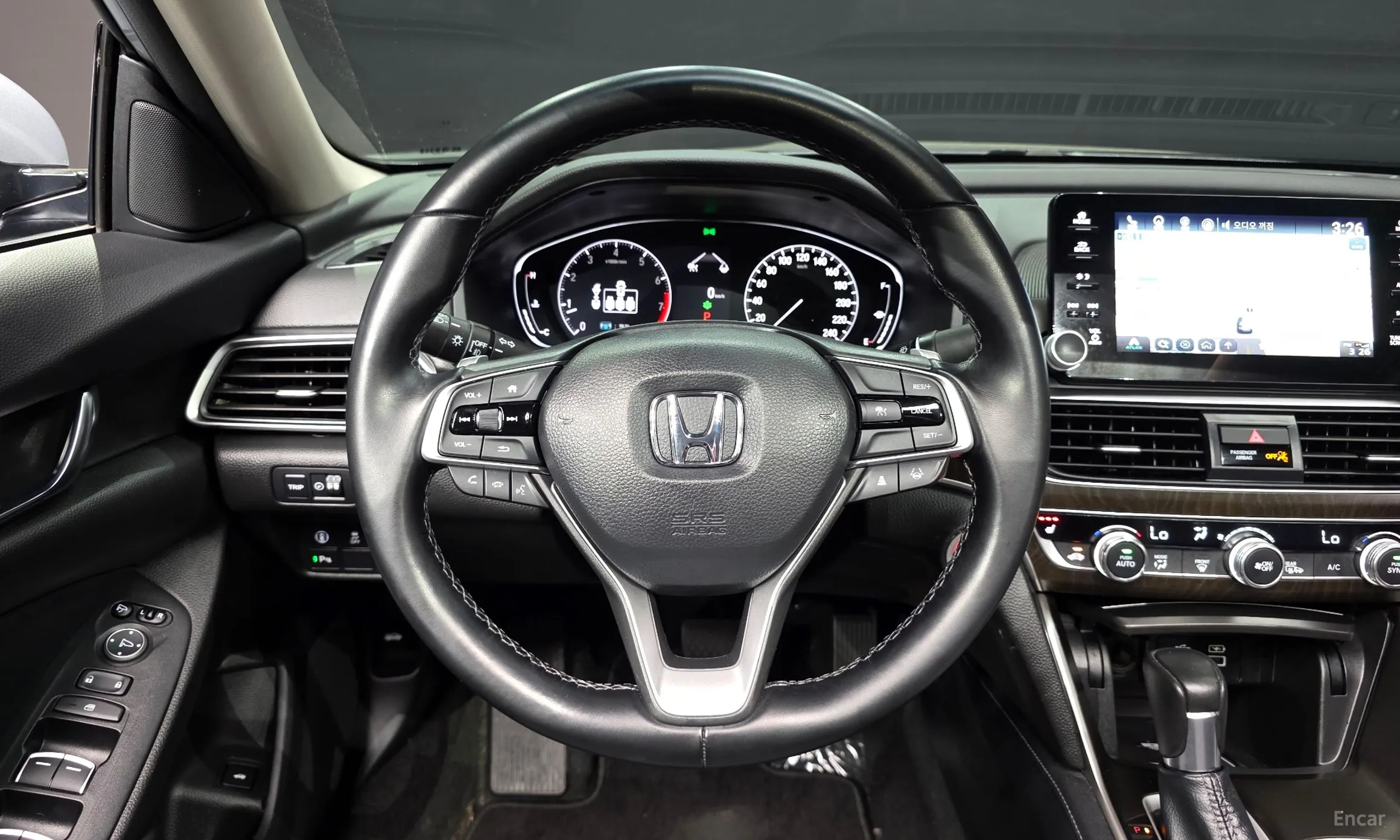 Honda Accord 10th Generation превью 12