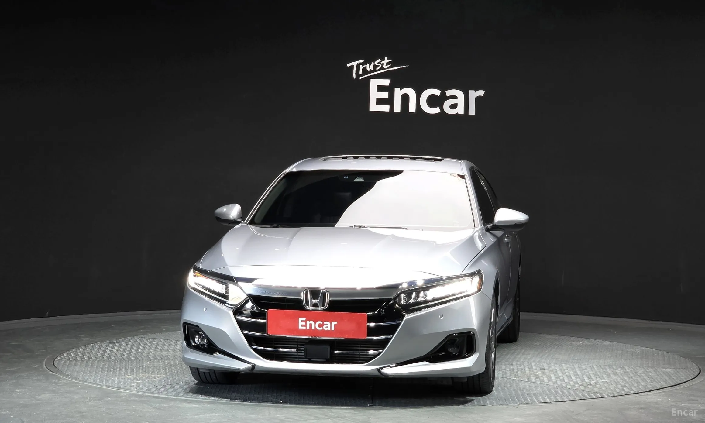 Honda Accord 10th Generation превью 3