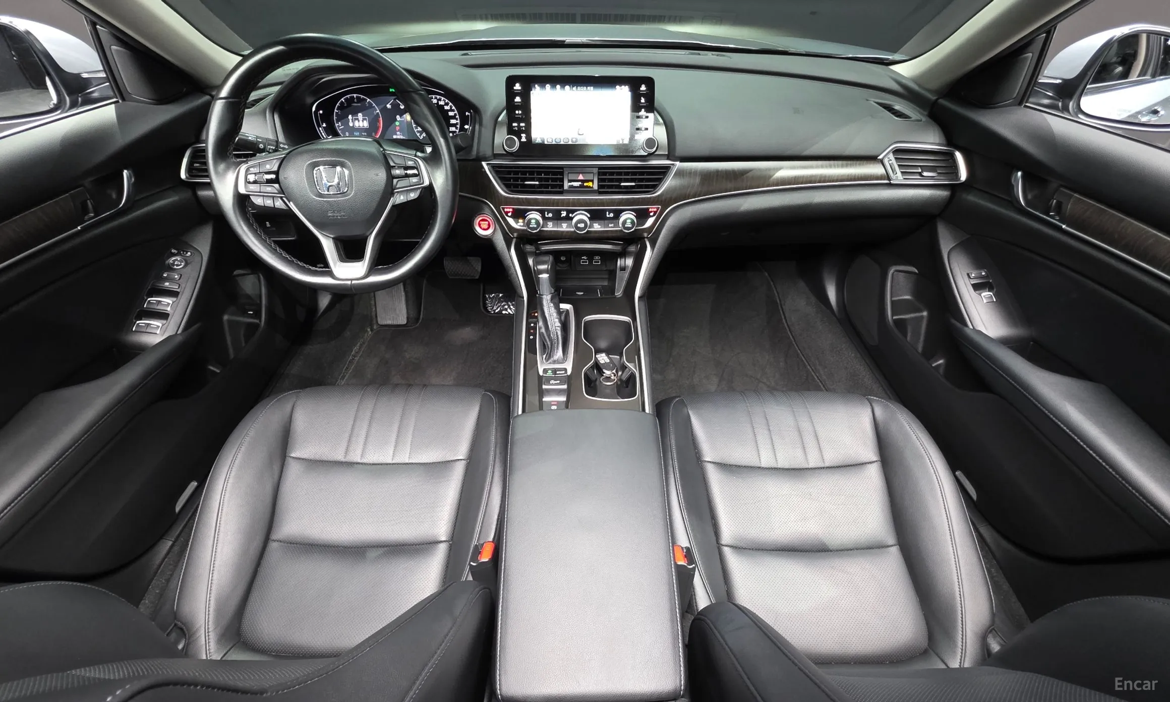 Honda Accord 10th Generation превью 7