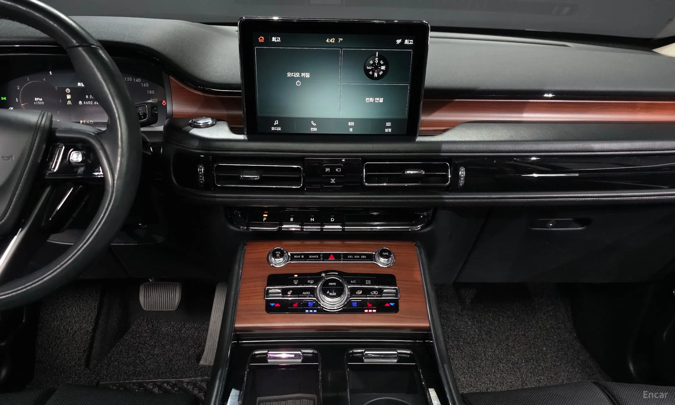Lincoln Aviator 2nd Generation превью 14