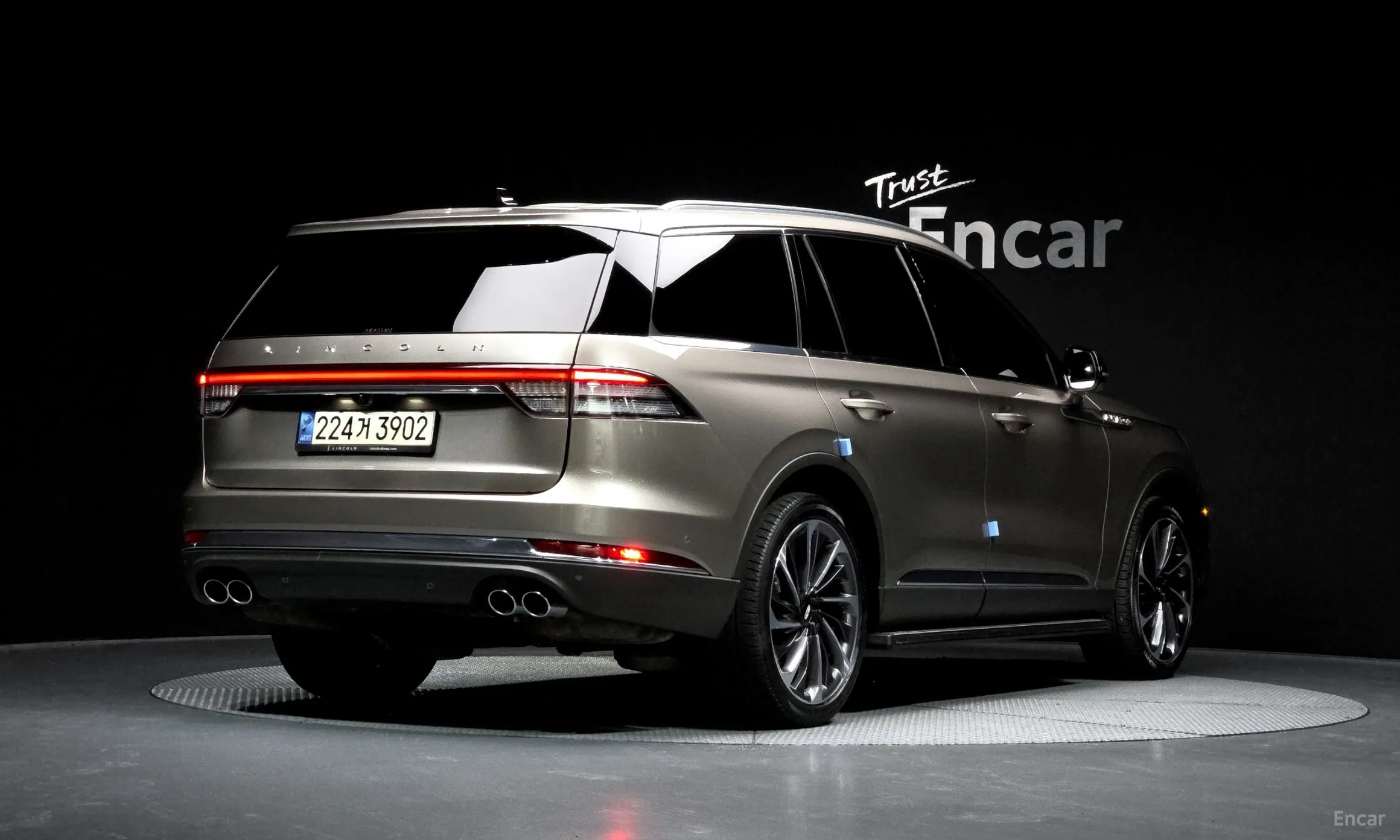 Lincoln Aviator 2nd Generation превью 2