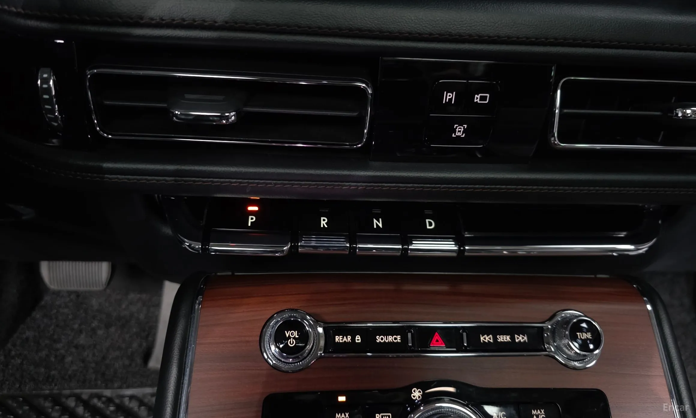 Lincoln Aviator 2nd Generation превью 9