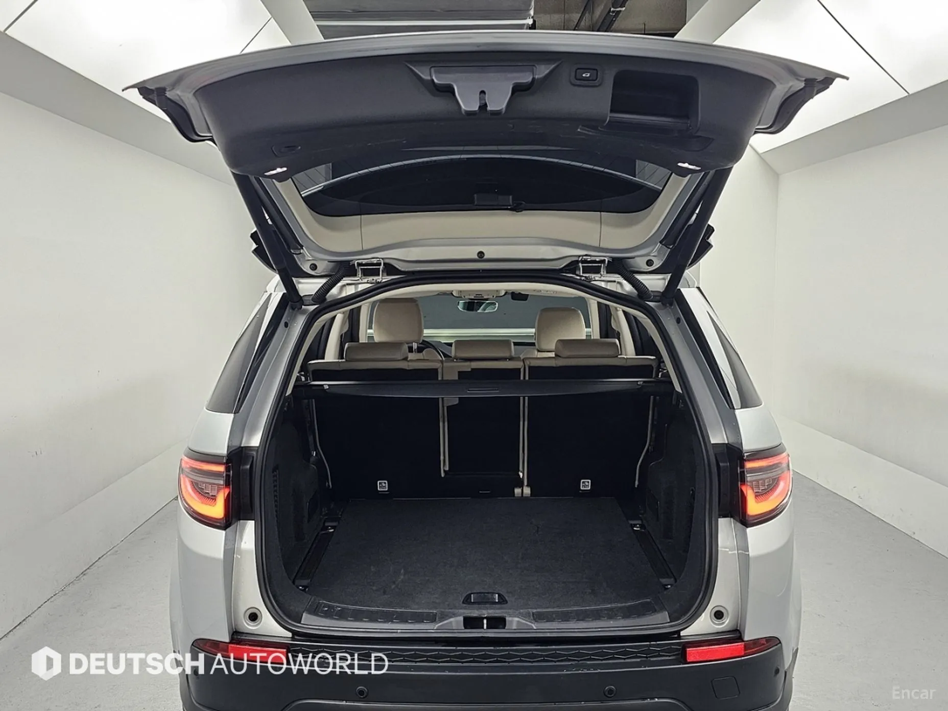 Land Rover Discovery Sports превью 19