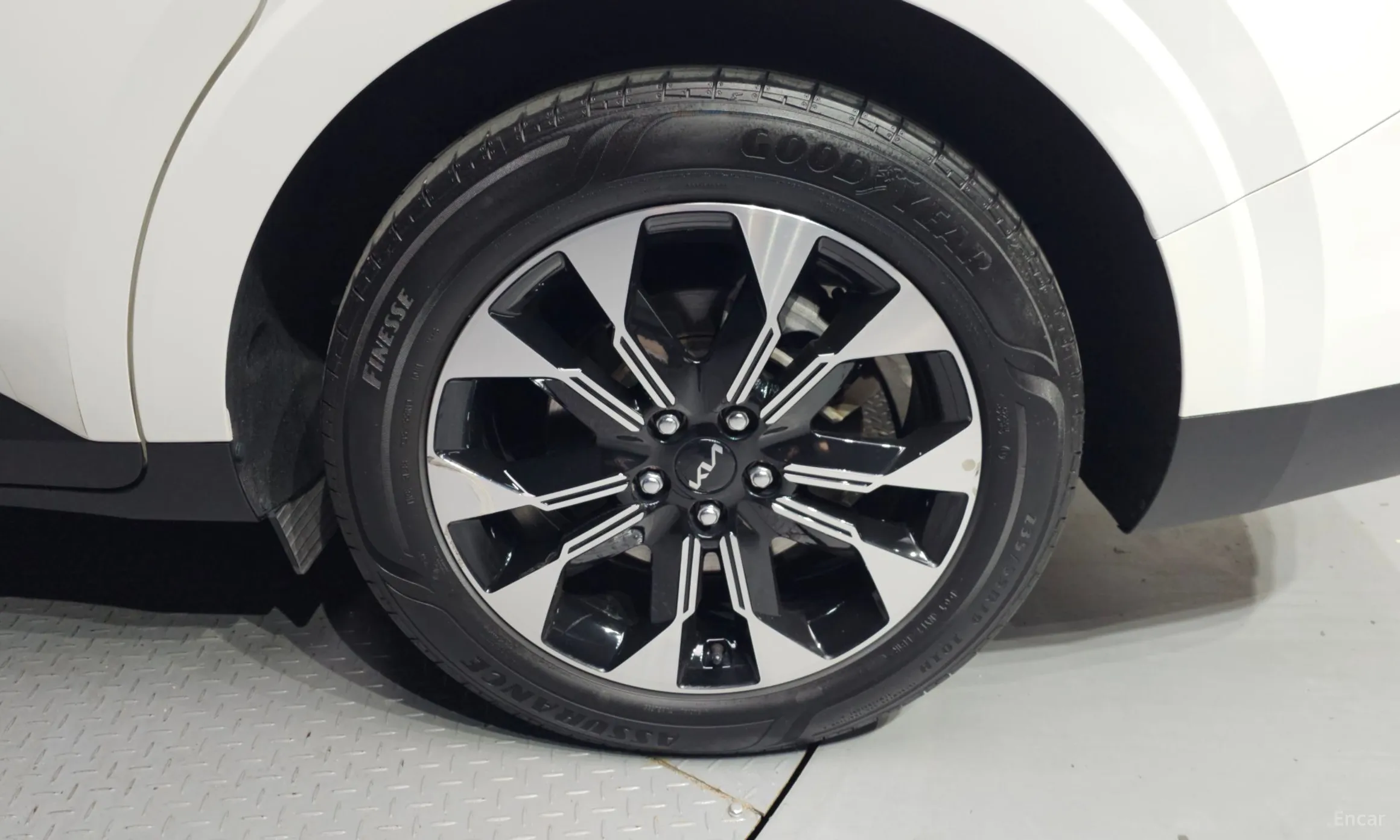 Kia Carnival Gen 4 превью 5