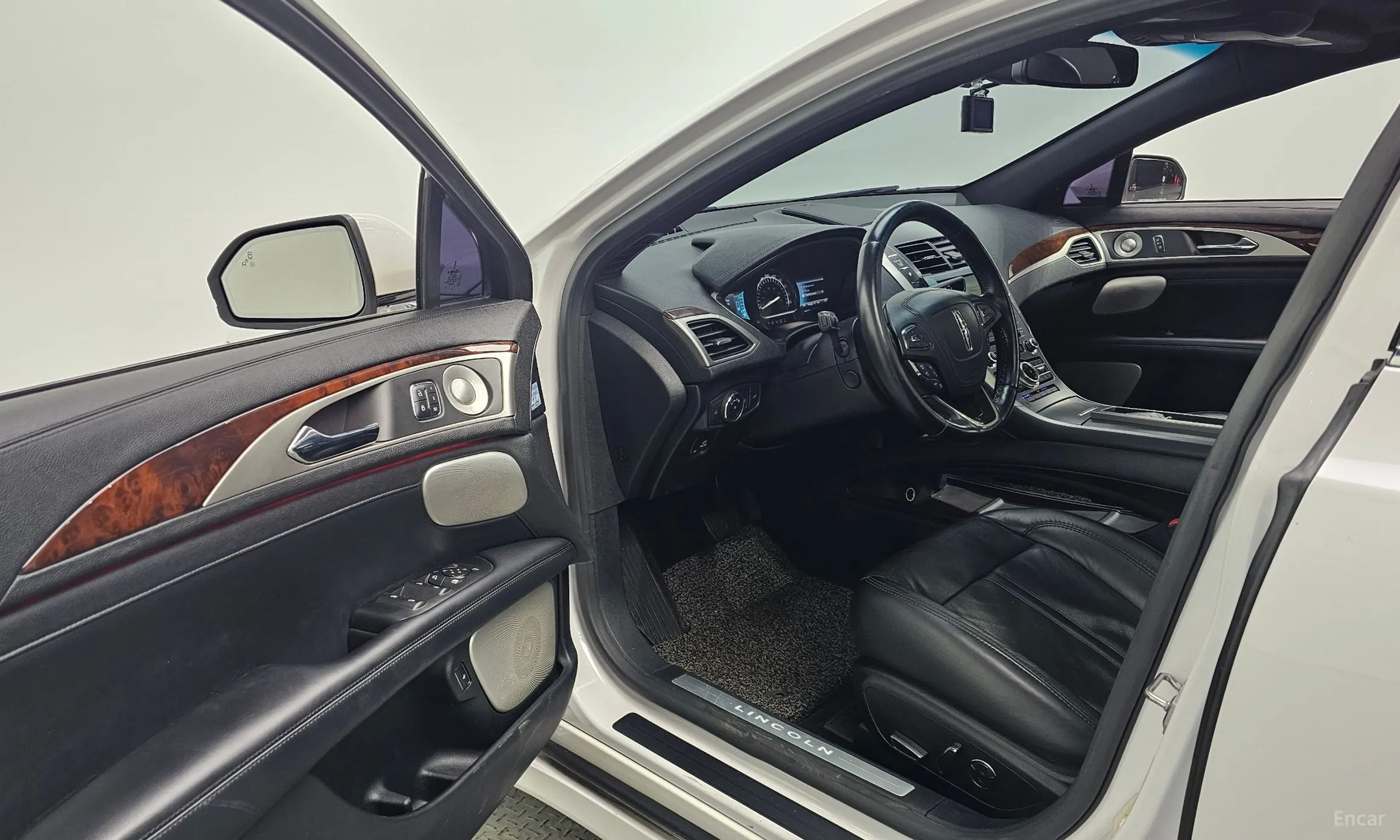 Lincoln New MKZ превью 10
