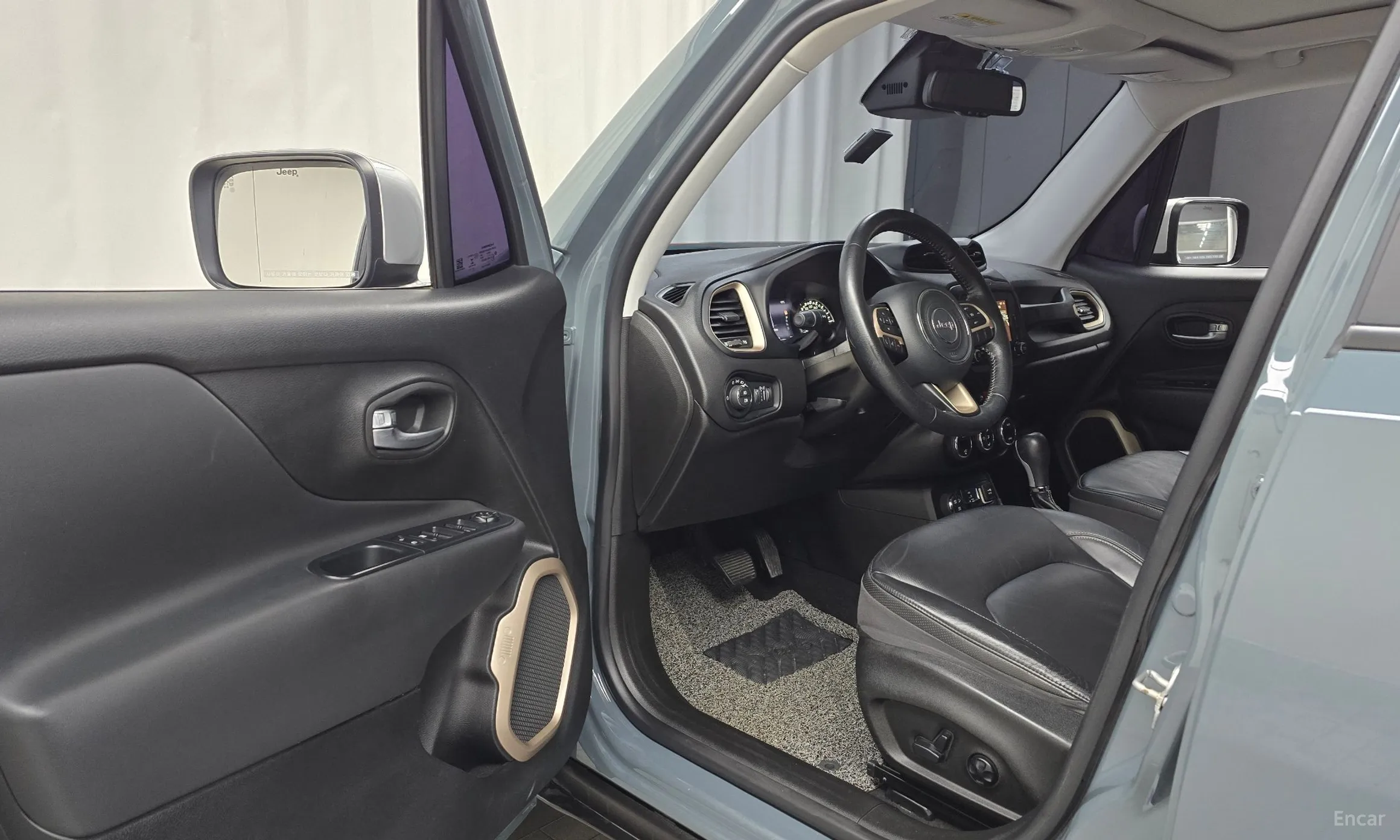 Jeep Renegade превью 10