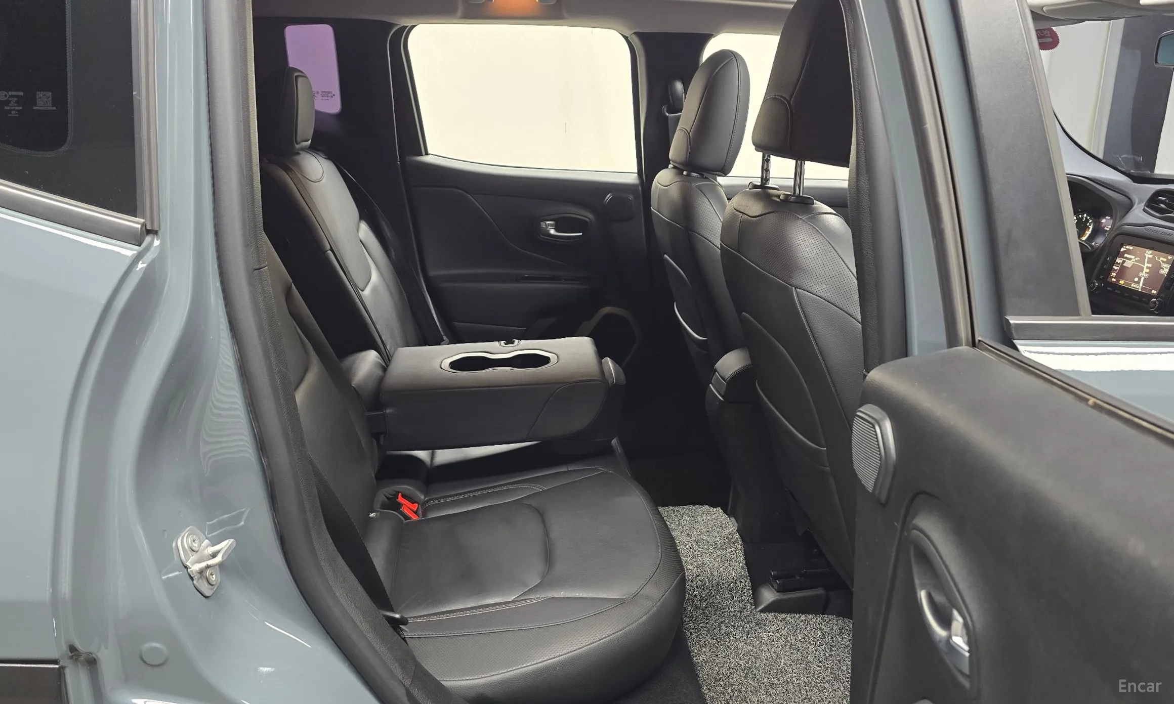 Jeep Renegade превью 11