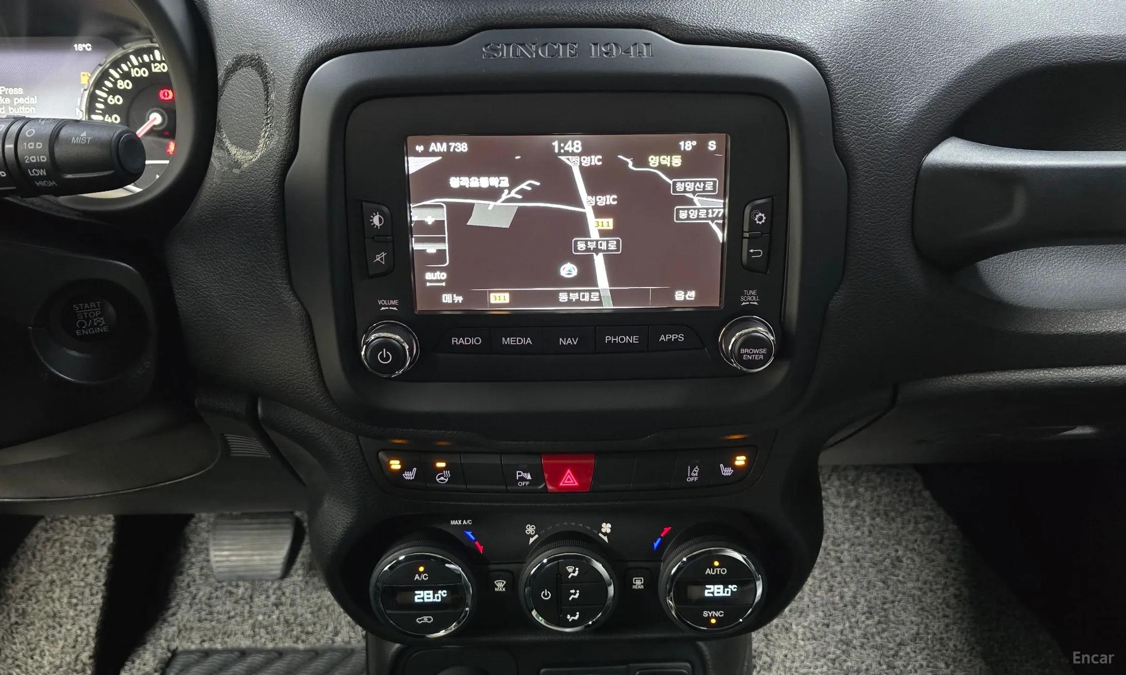 Jeep Renegade превью 13
