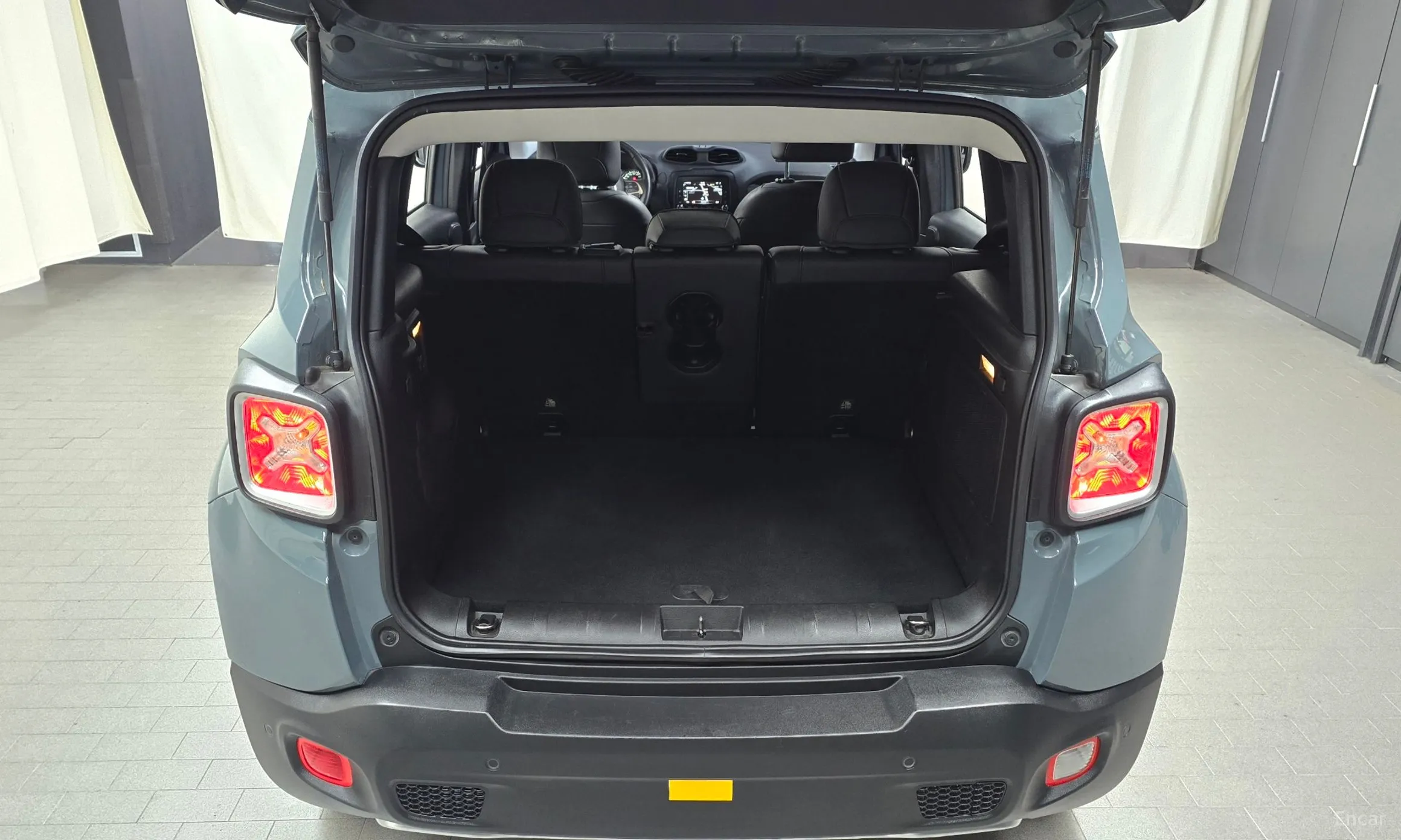 Jeep Renegade превью 20